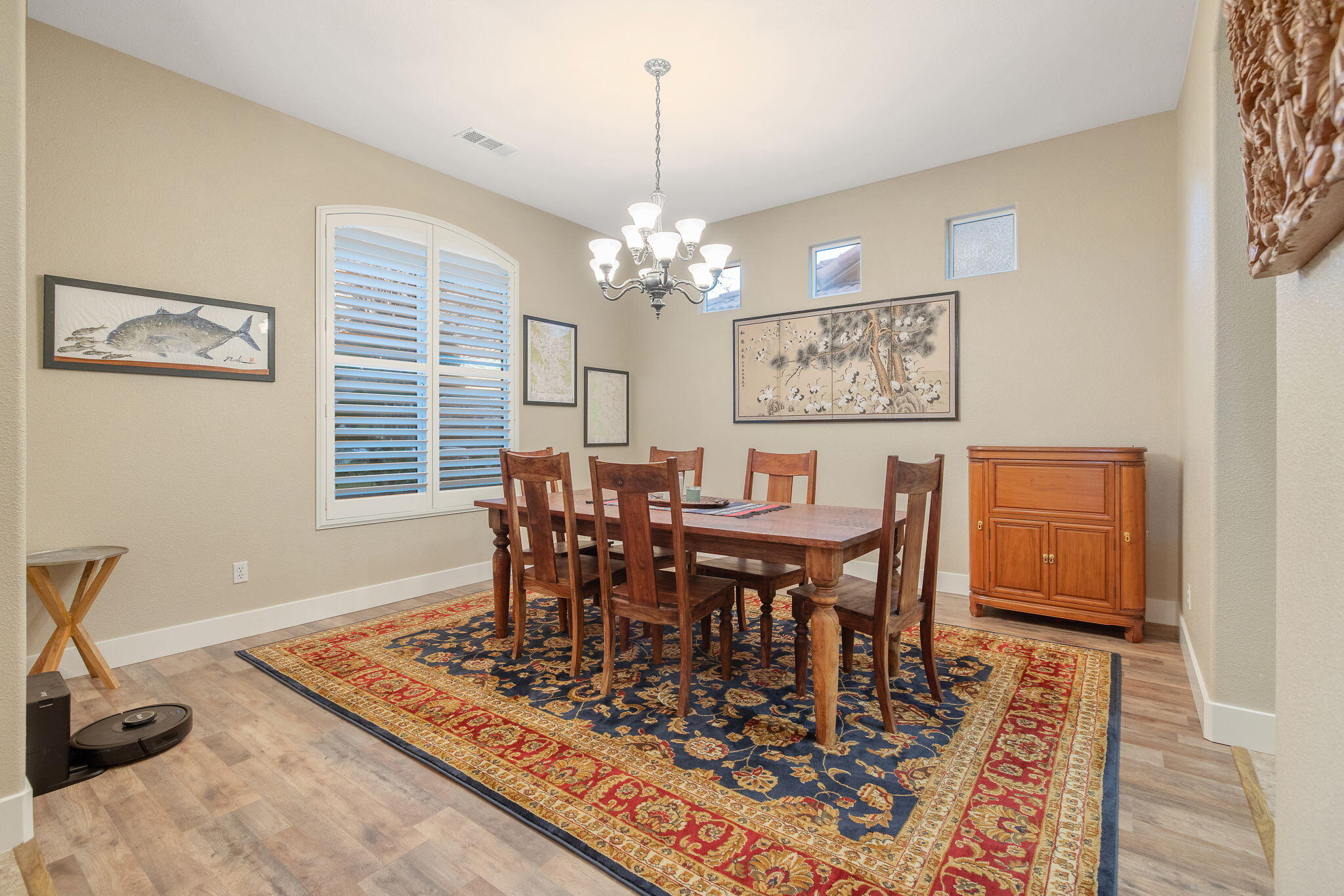 2316 N Carson Ct, Visalia, CA 93291