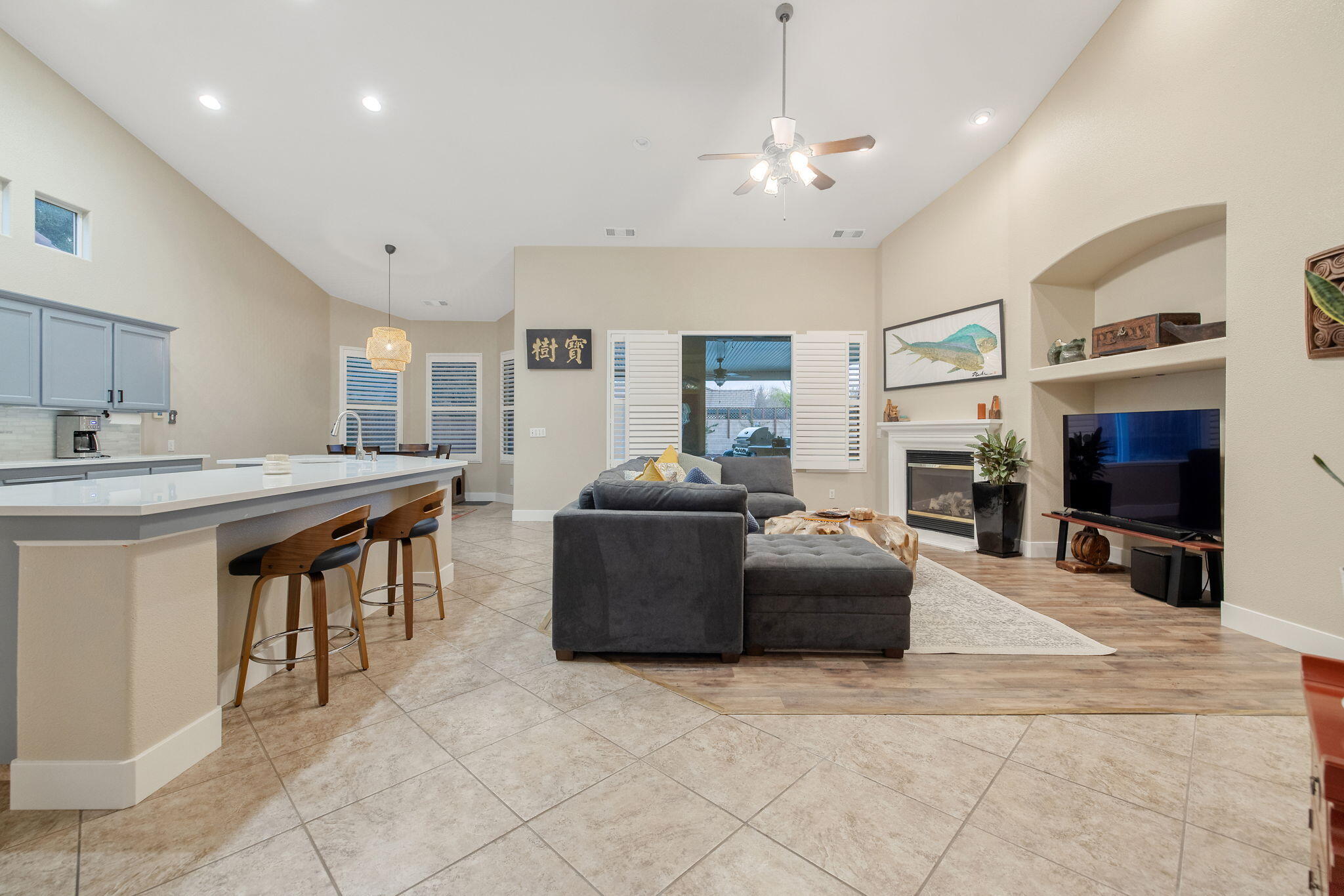 2316 N Carson Ct, Visalia, CA 93291