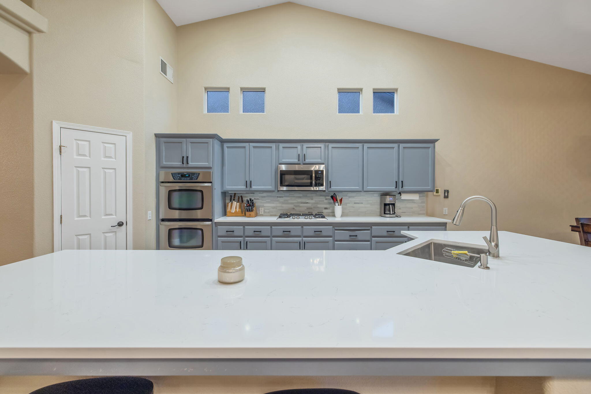 2316 N Carson Ct, Visalia, CA 93291