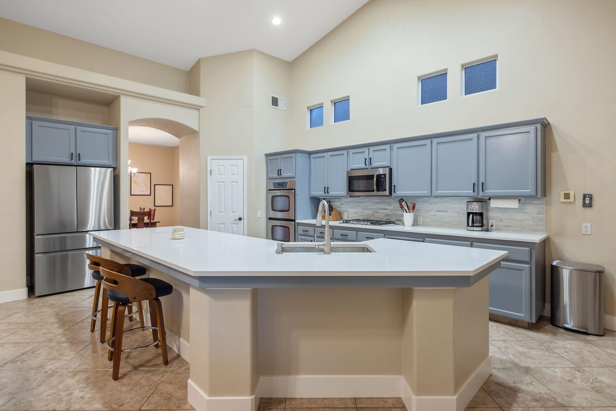 2316 N Carson Ct, Visalia, CA 93291