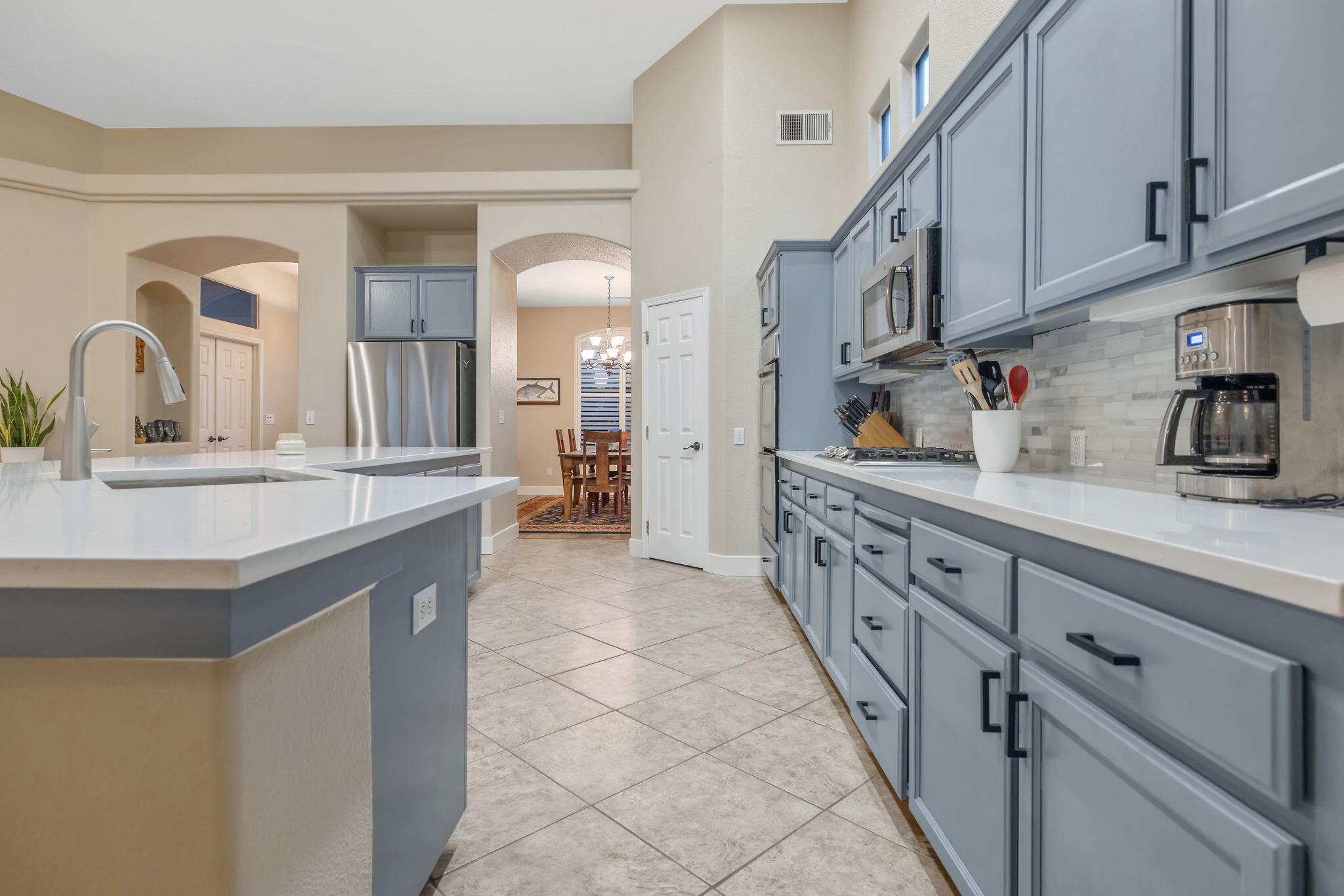 2316 N Carson Ct, Visalia, CA 93291