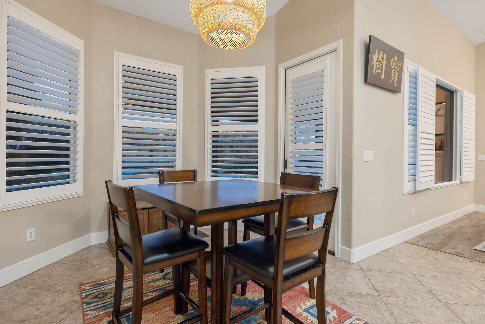 2316 N Carson Ct, Visalia, CA 93291