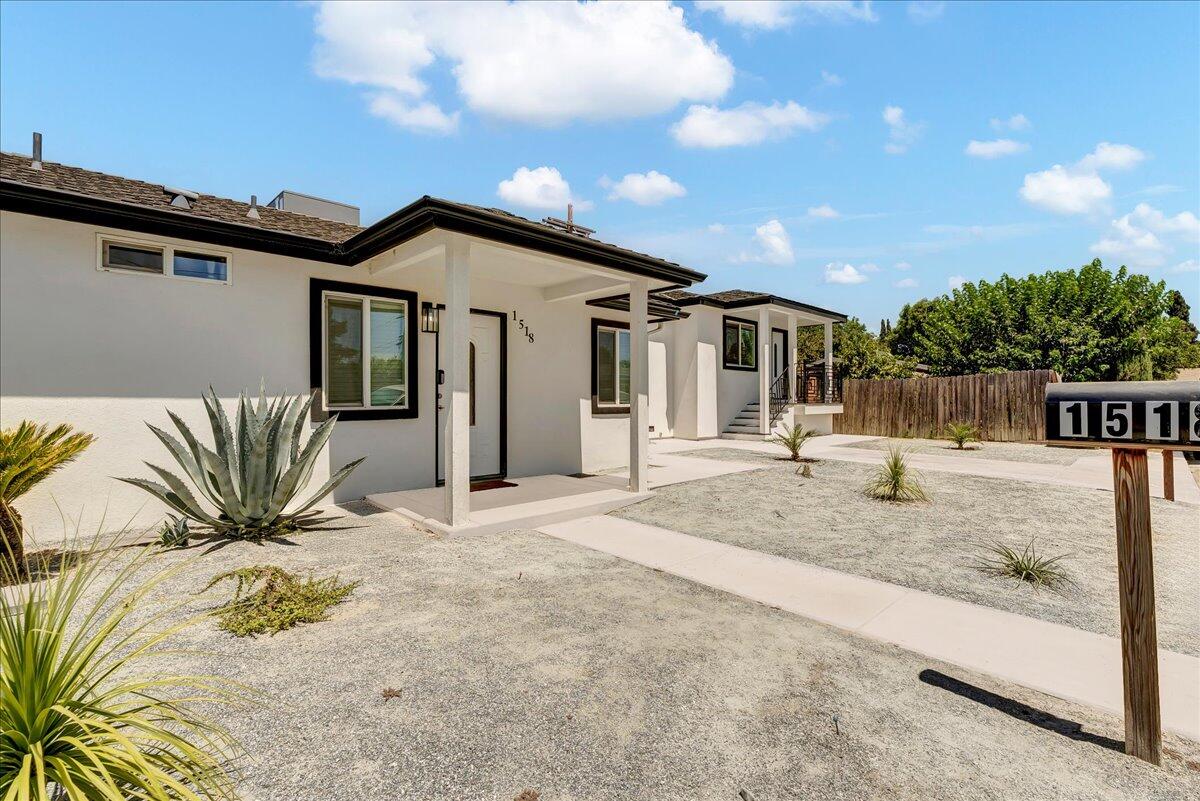 1518 W Grove Ave, Visalia, CA 93291