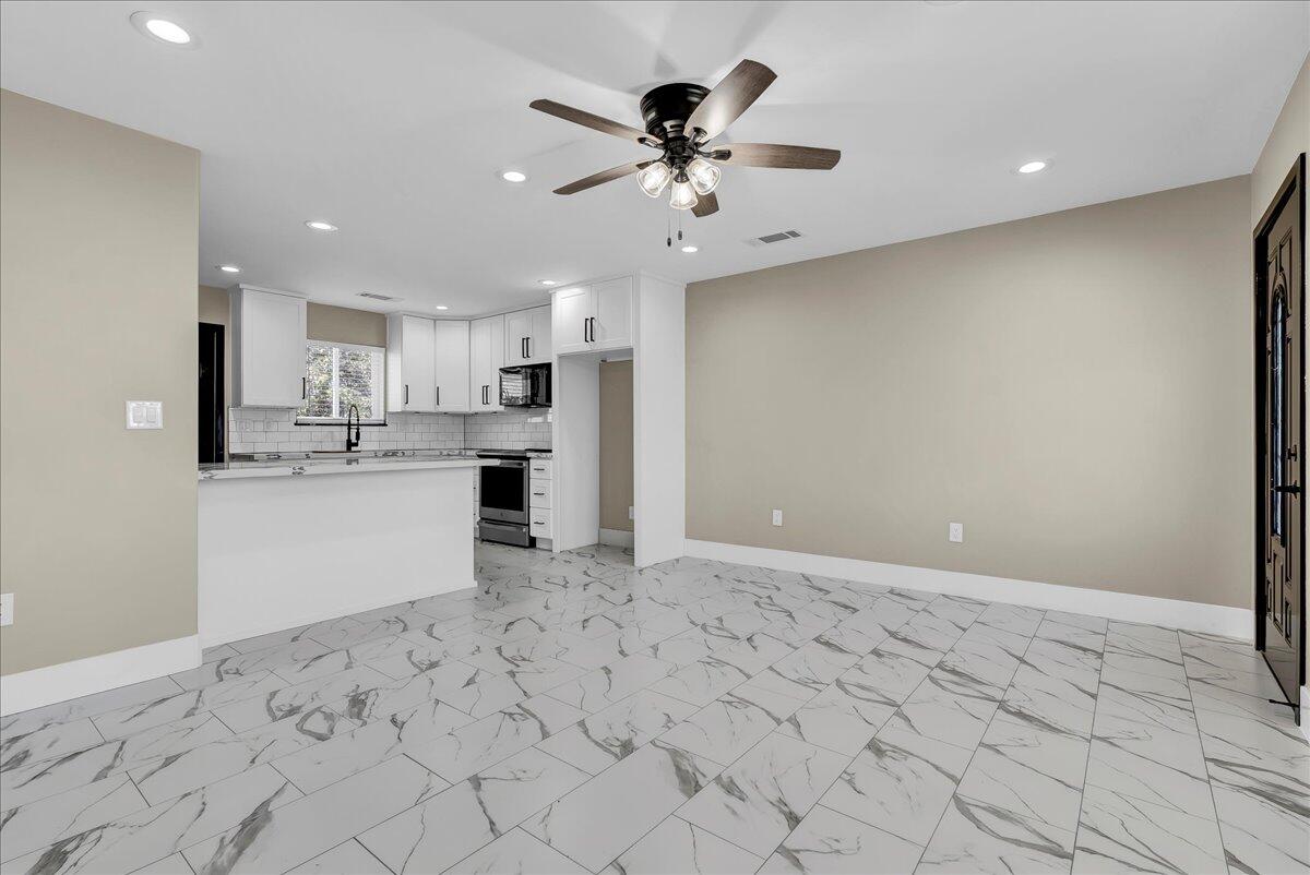 1518 W Grove Ave, Visalia, CA 93291