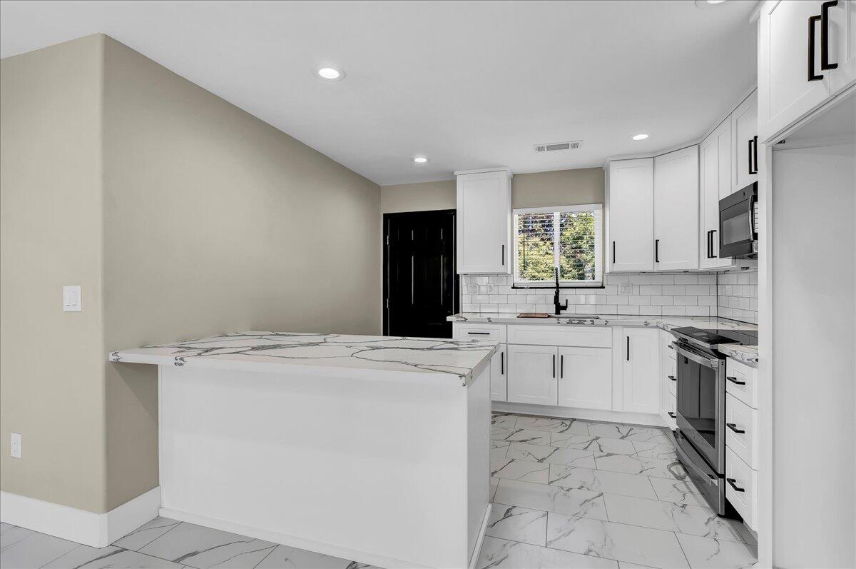 1518 W Grove Ave, Visalia, CA 93291