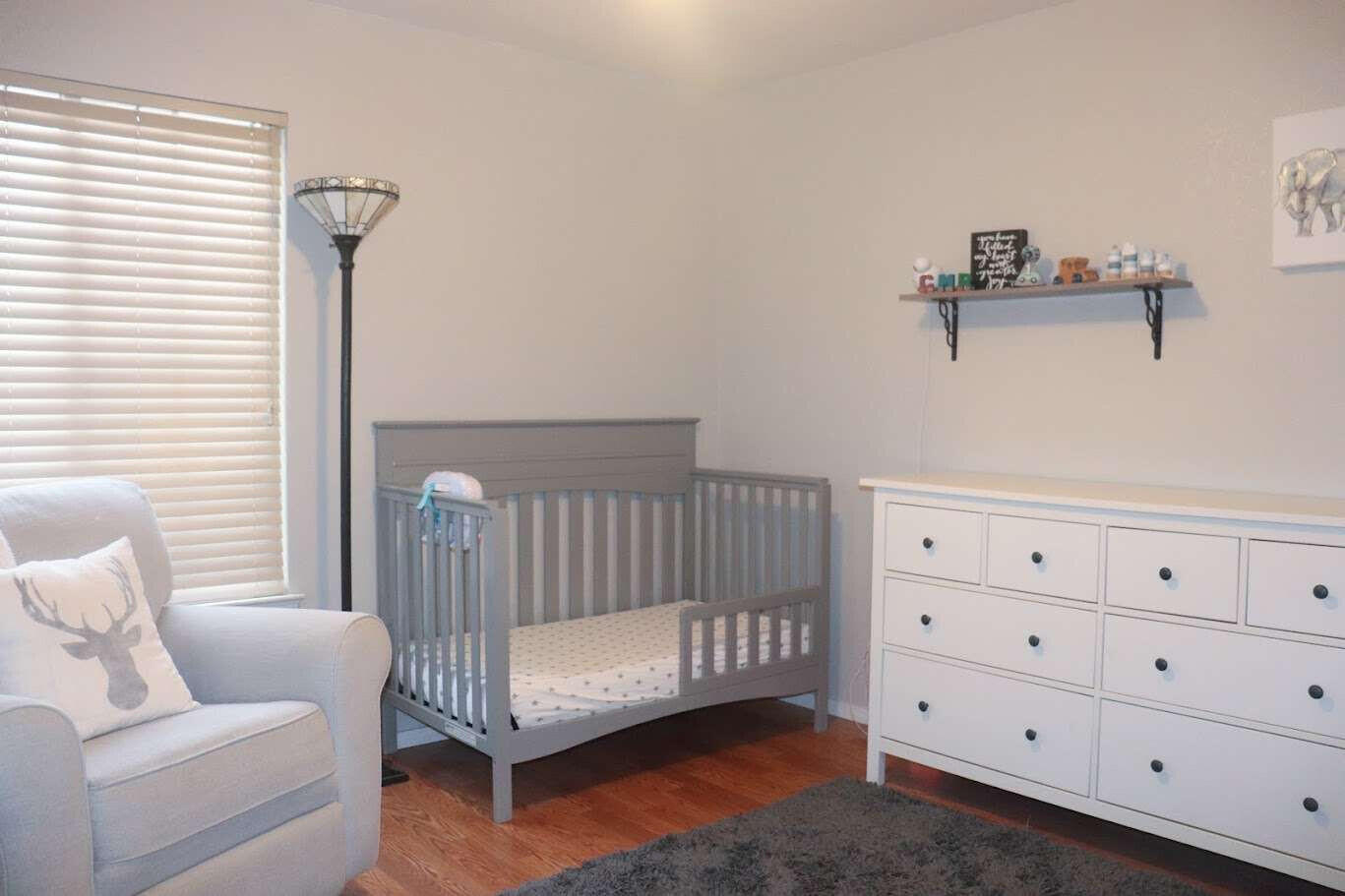 1022 N Crenshaw Ct, Visalia, CA 93291