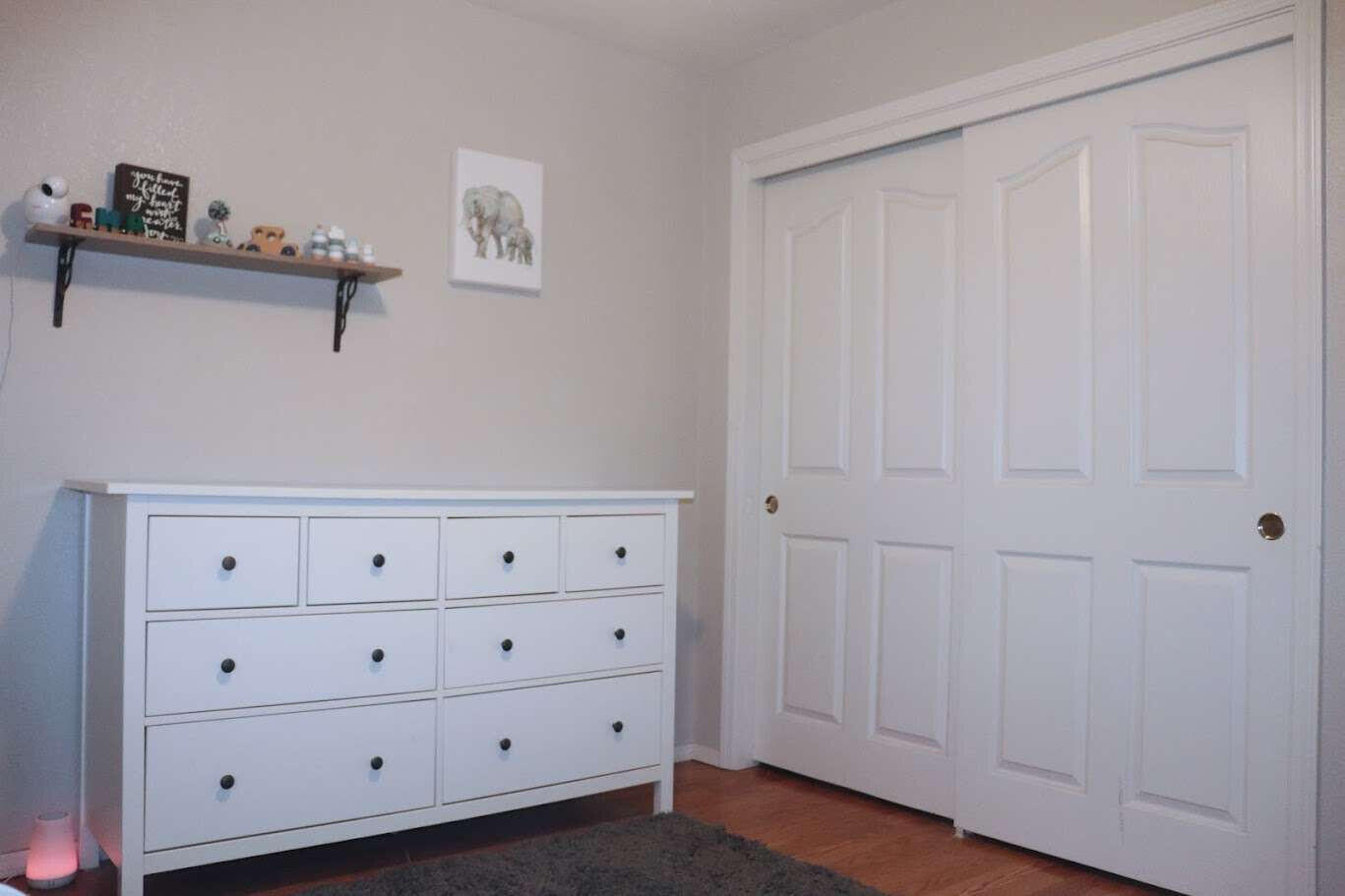 1022 N Crenshaw Ct, Visalia, CA 93291