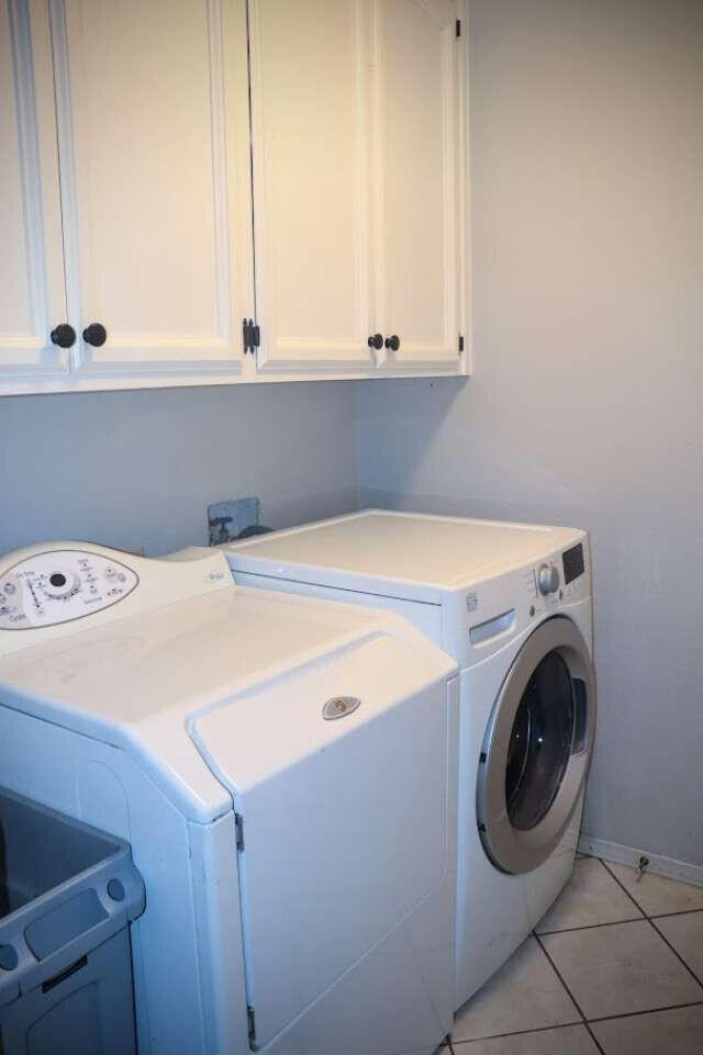 1022 N Crenshaw Ct, Visalia, CA 93291