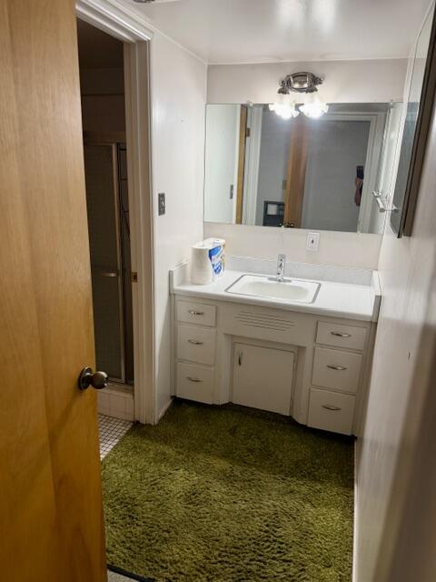 1010 S Lovers Ln, Visalia, CA 93292