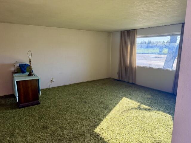 1010 S Lovers Ln, Visalia, CA 93292