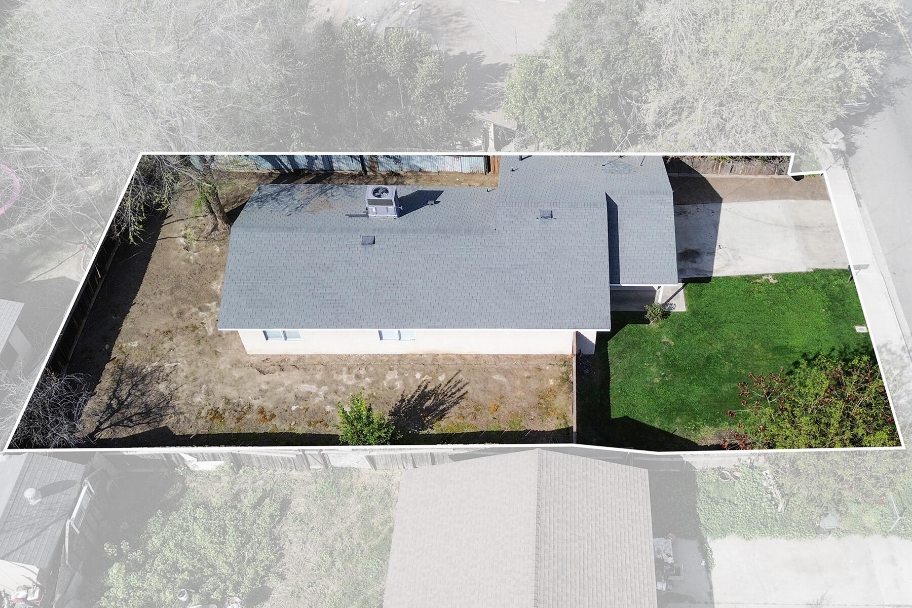 1949 N Court St, Visalia, CA 93291