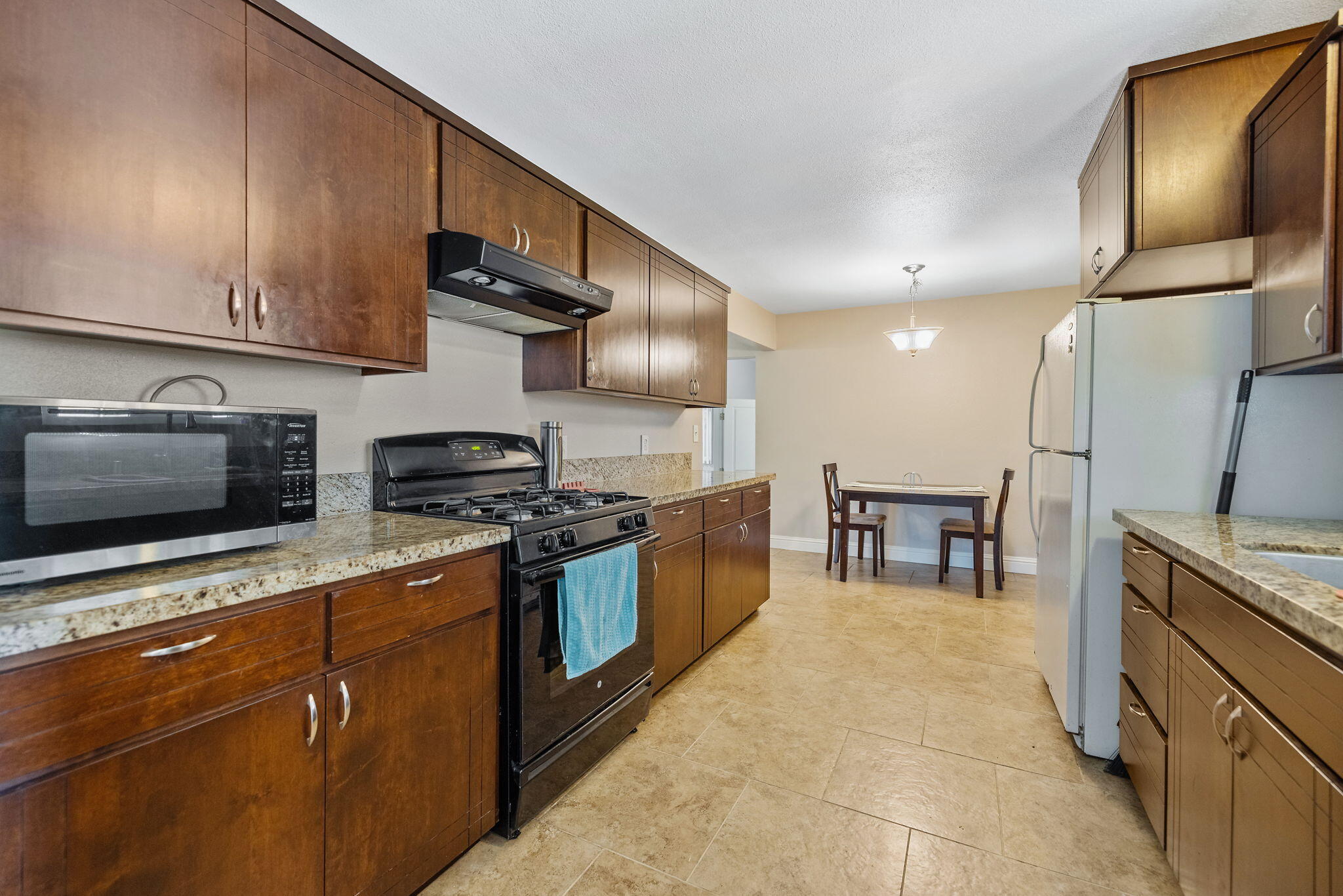 3814 W Judy Ave, Visalia, CA 93277