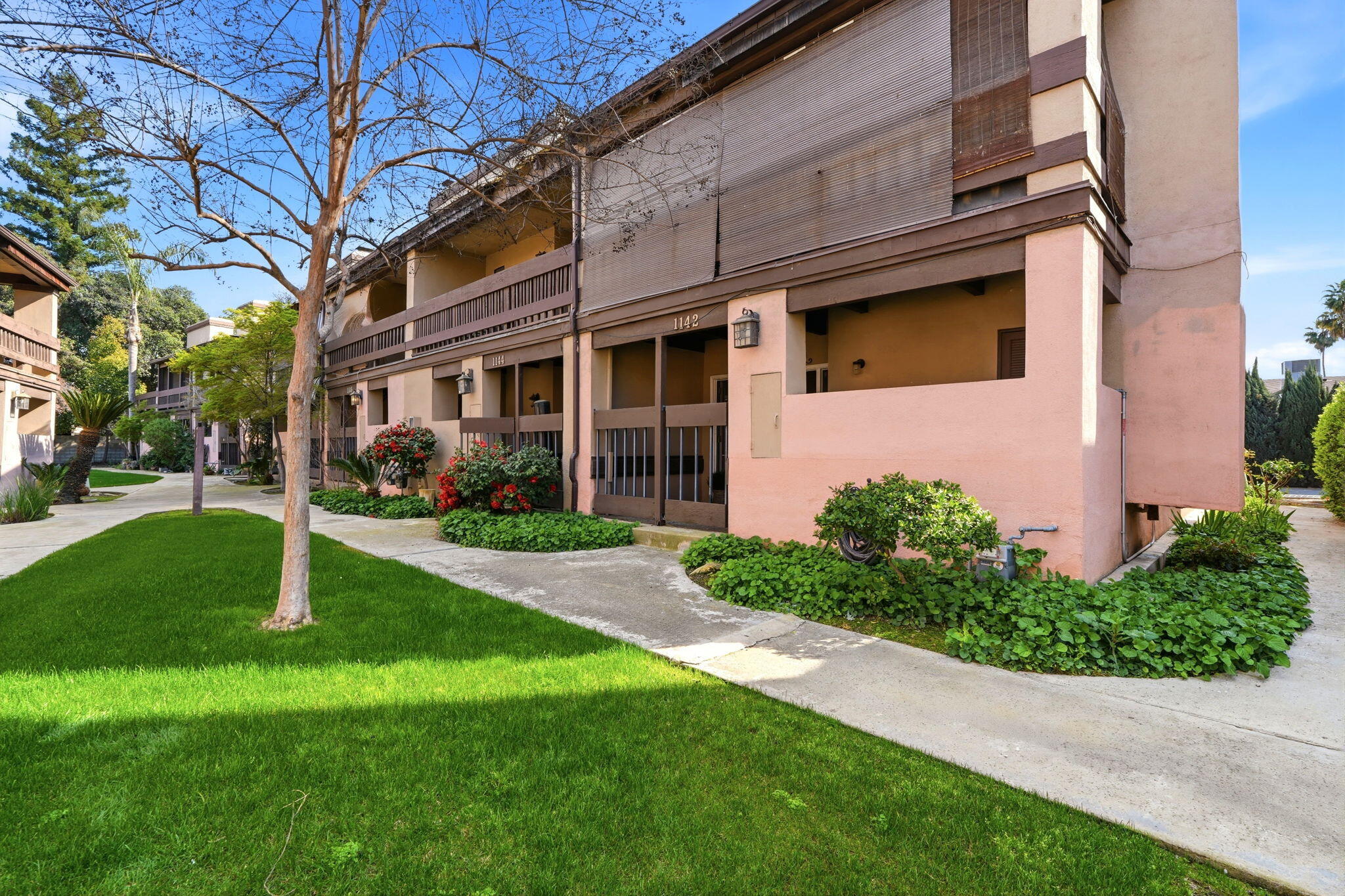 1142 N Gem St, Tulare, CA 93274