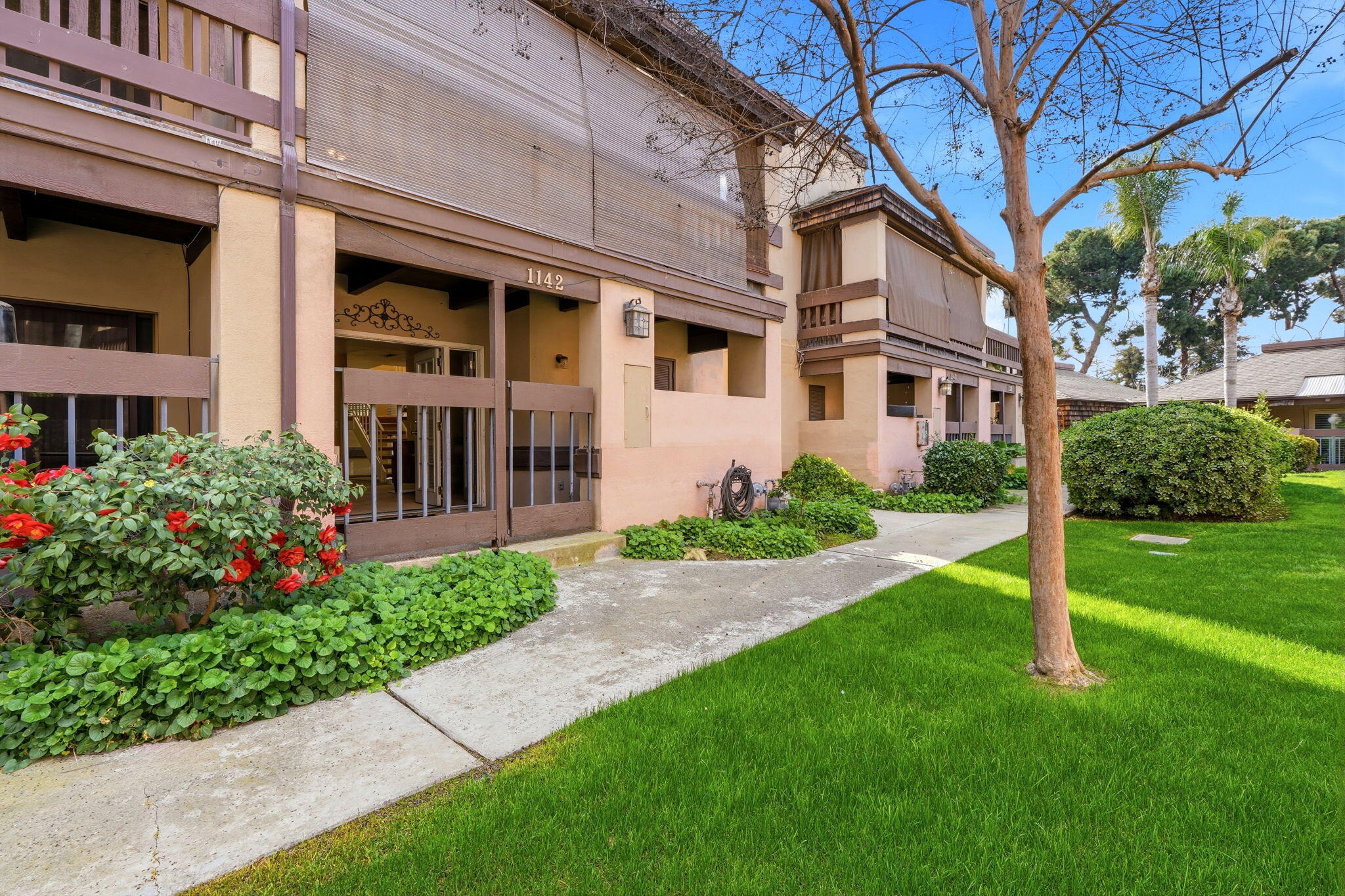 1142 N Gem St, Tulare, CA 93274