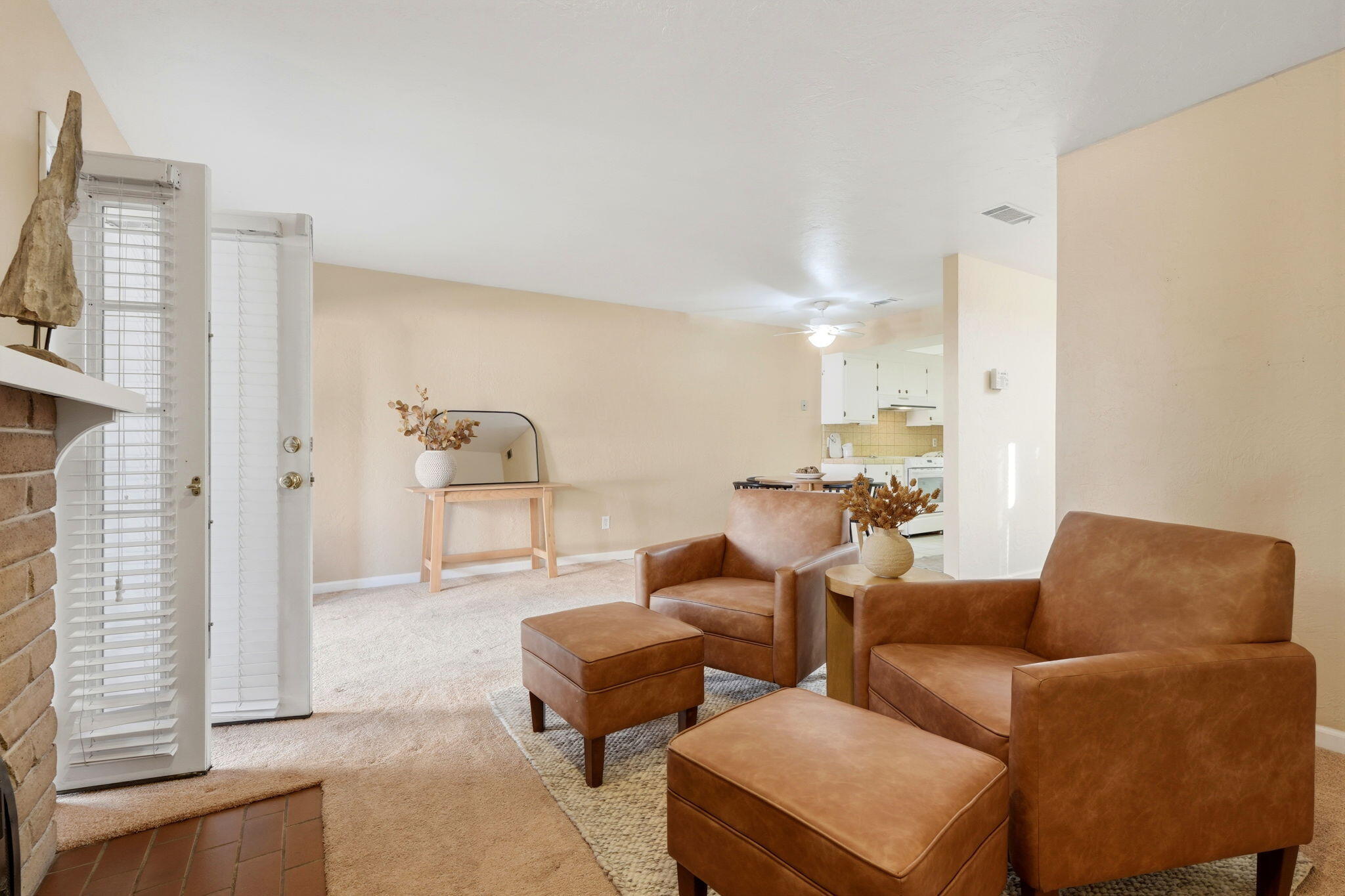 1142 N Gem St, Tulare, CA 93274