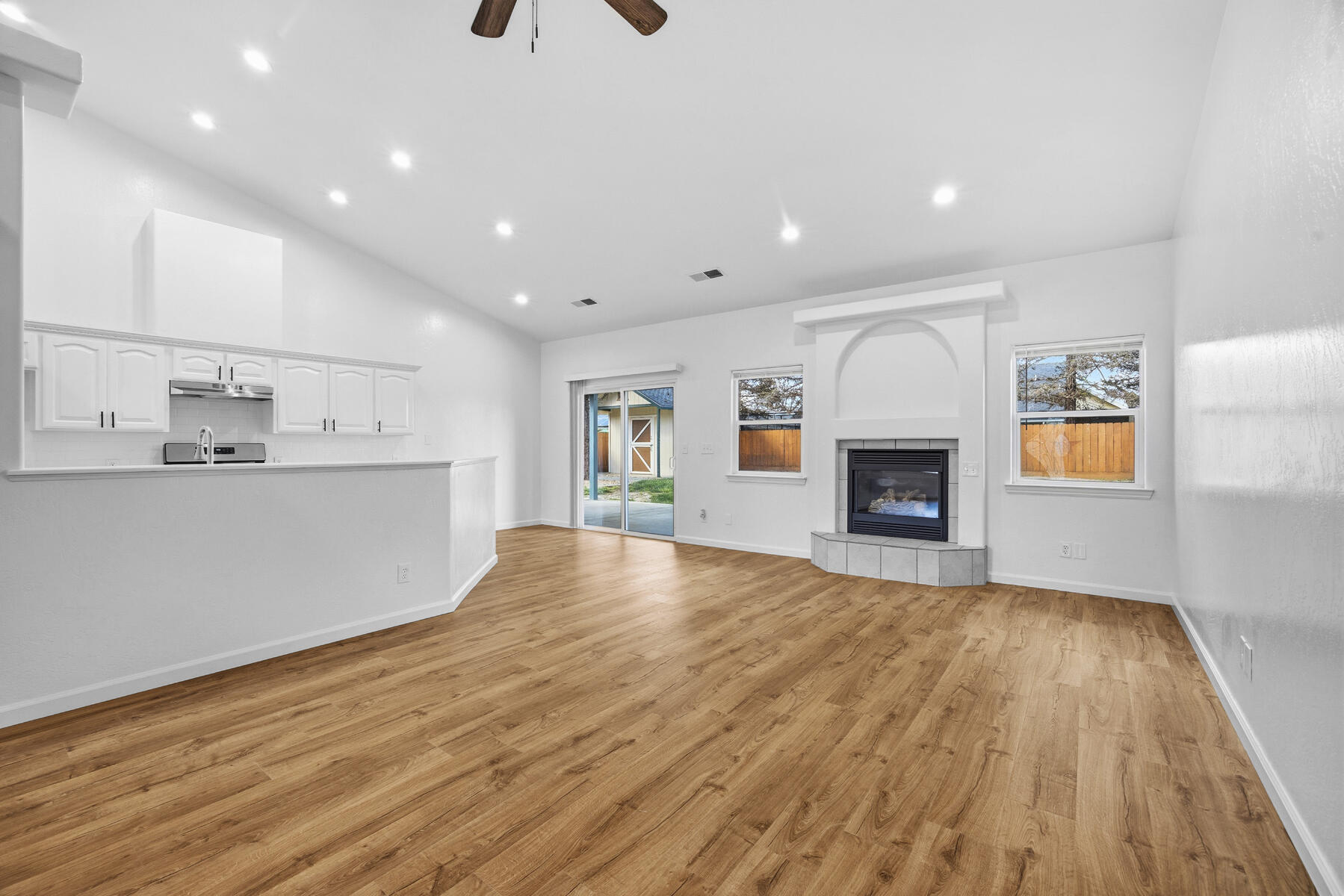 467 Atwood Ave, Exeter, CA 93221