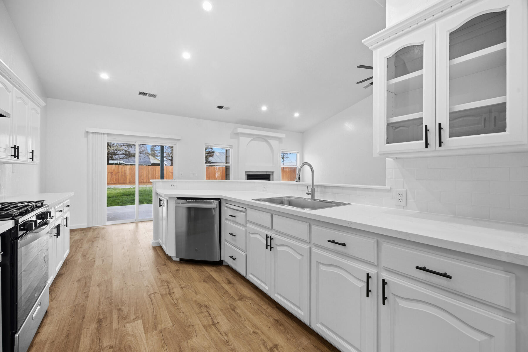 467 Atwood Ave, Exeter, CA 93221