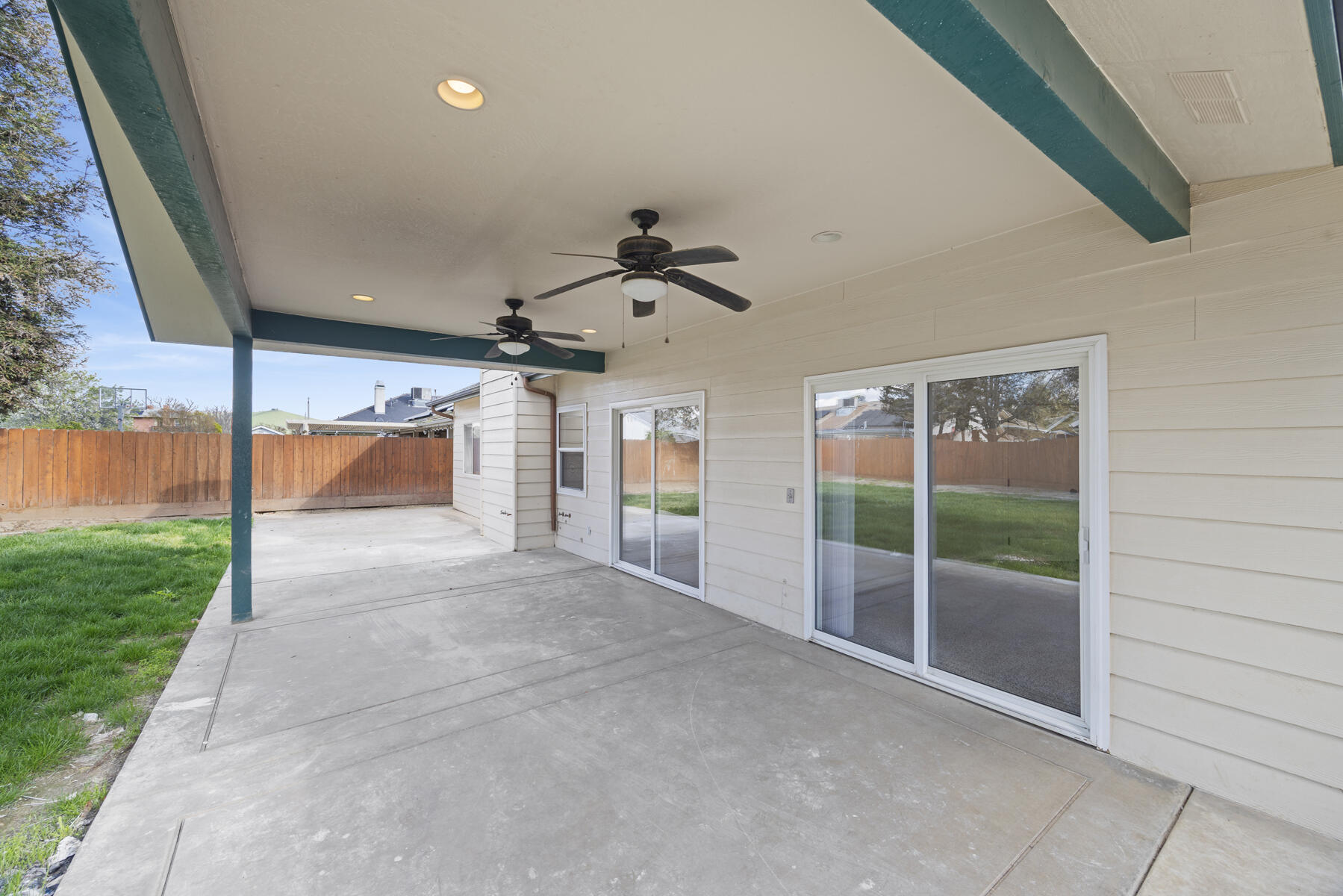 467 Atwood Ave, Exeter, CA 93221