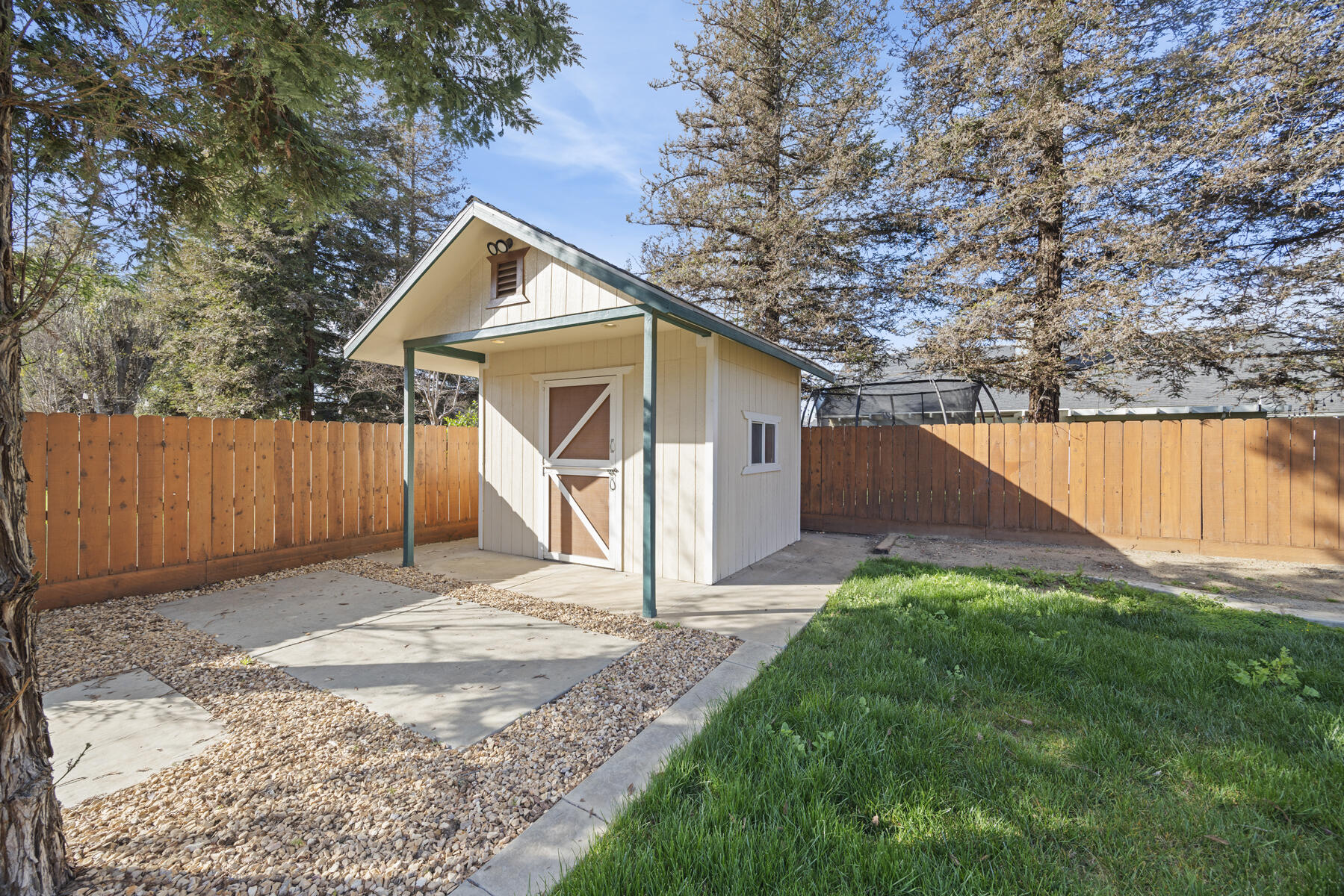 467 Atwood Ave, Exeter, CA 93221