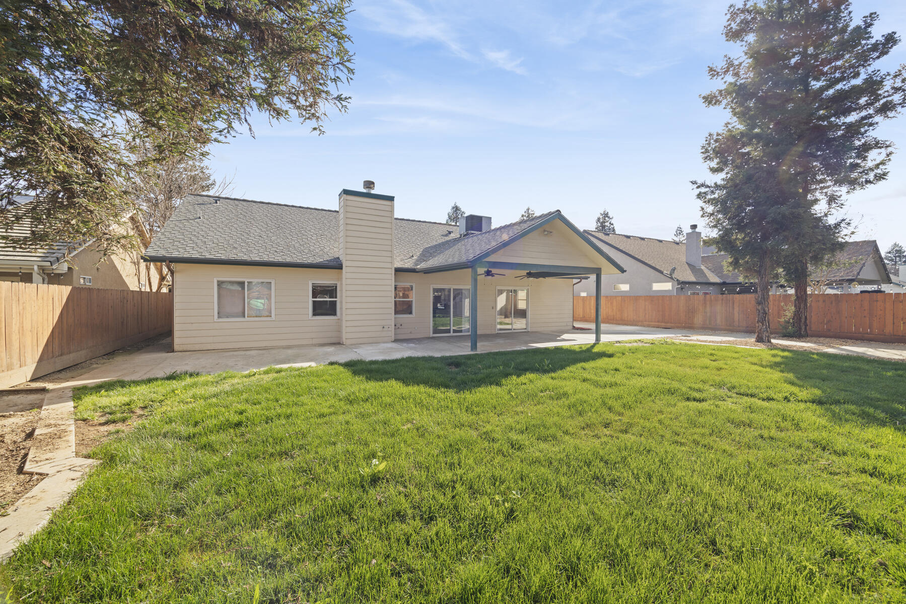 467 Atwood Ave, Exeter, CA 93221