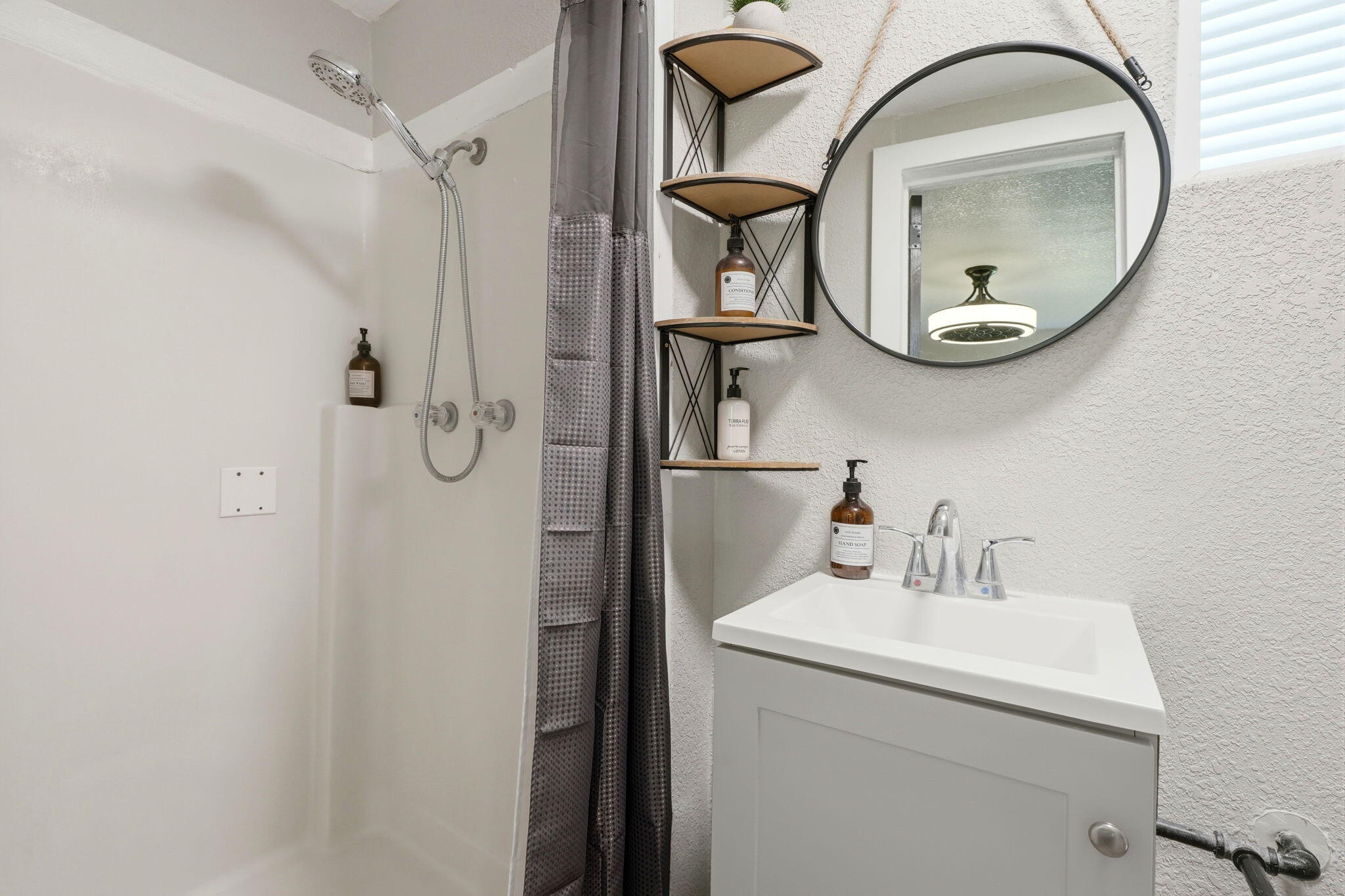 40709 Old Three Rivers Rd, Three Rivers, CA 93271