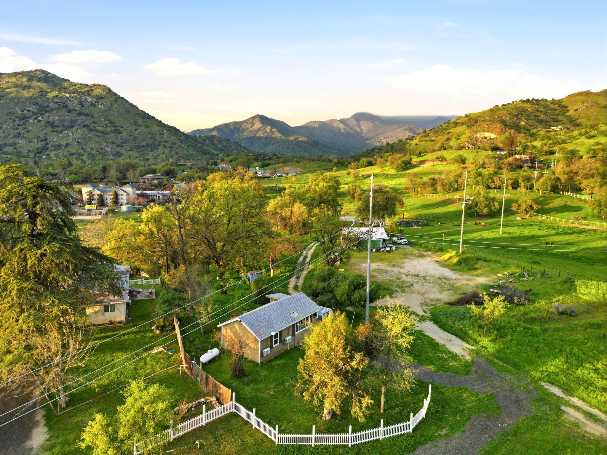 40709 Old Three Rivers Rd, Three Rivers, CA 93271