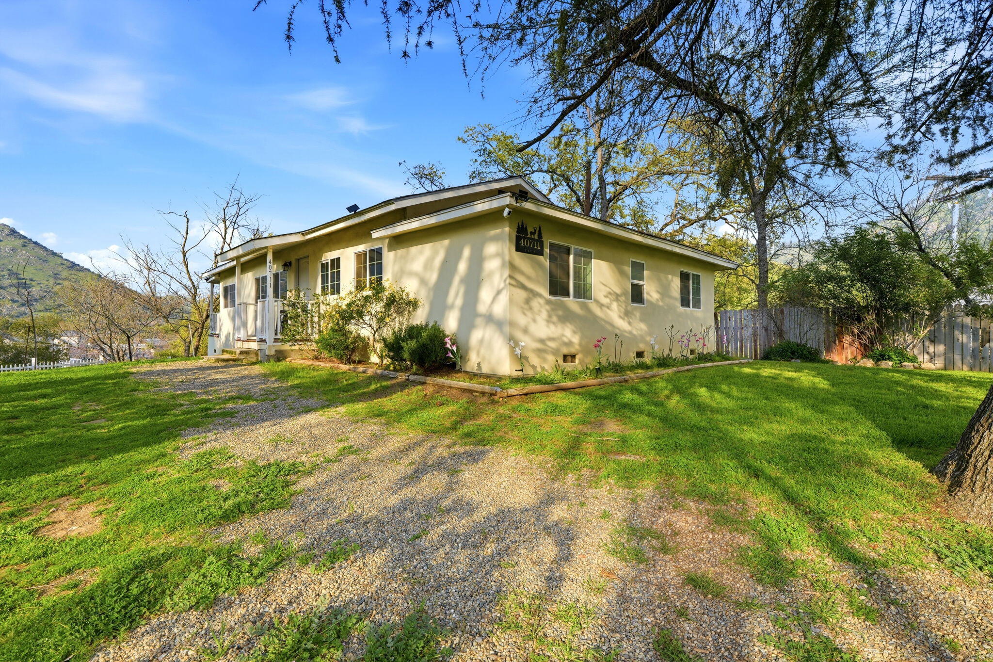 40709 Old Three Rivers Rd, Three Rivers, CA 93271
