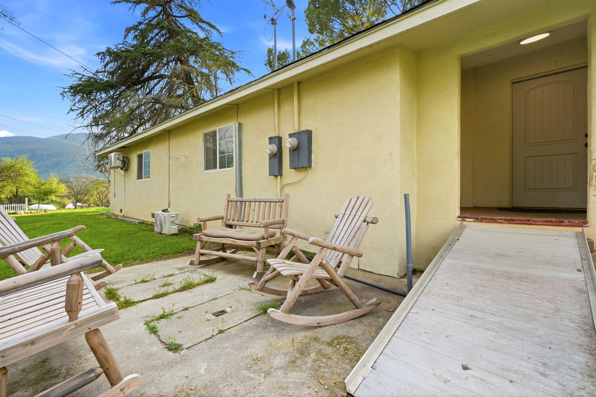 40709 Old Three Rivers Rd, Three Rivers, CA 93271