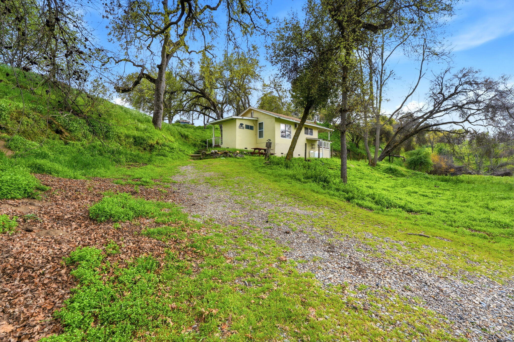 40709 Old Three Rivers Rd, Three Rivers, CA 93271
