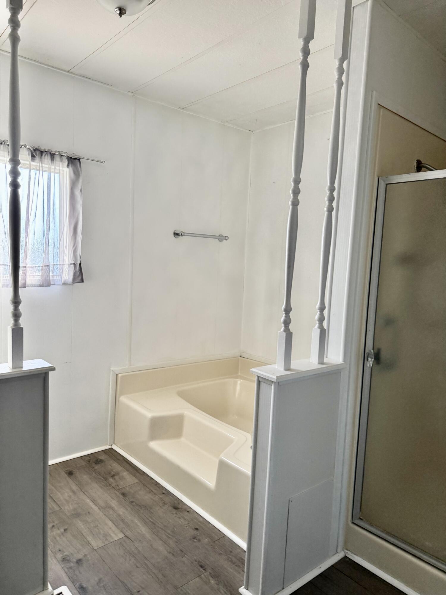 2627 W Midvalley Ave, Visalia, CA 93277