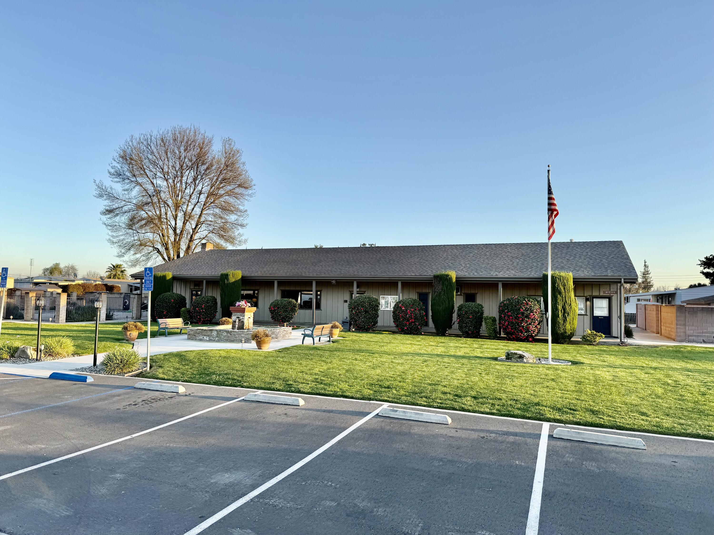 2627 W Midvalley Ave, Visalia, CA 93277