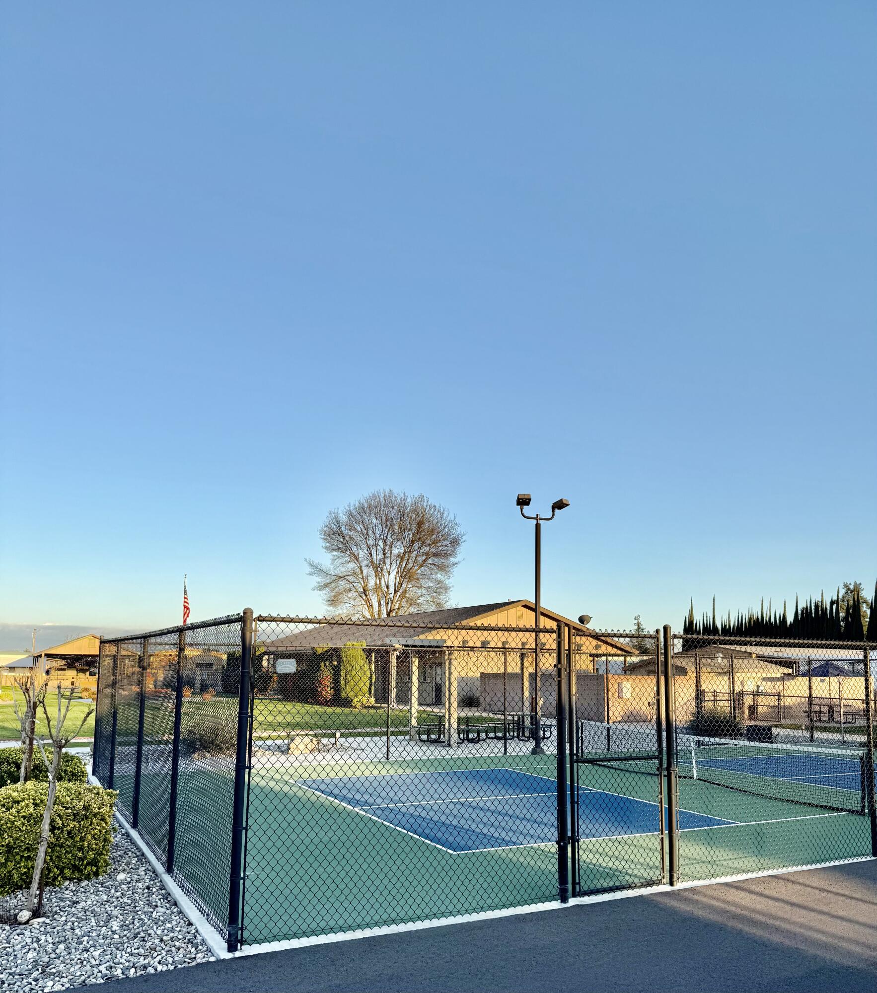 2627 W Midvalley Ave, Visalia, CA 93277