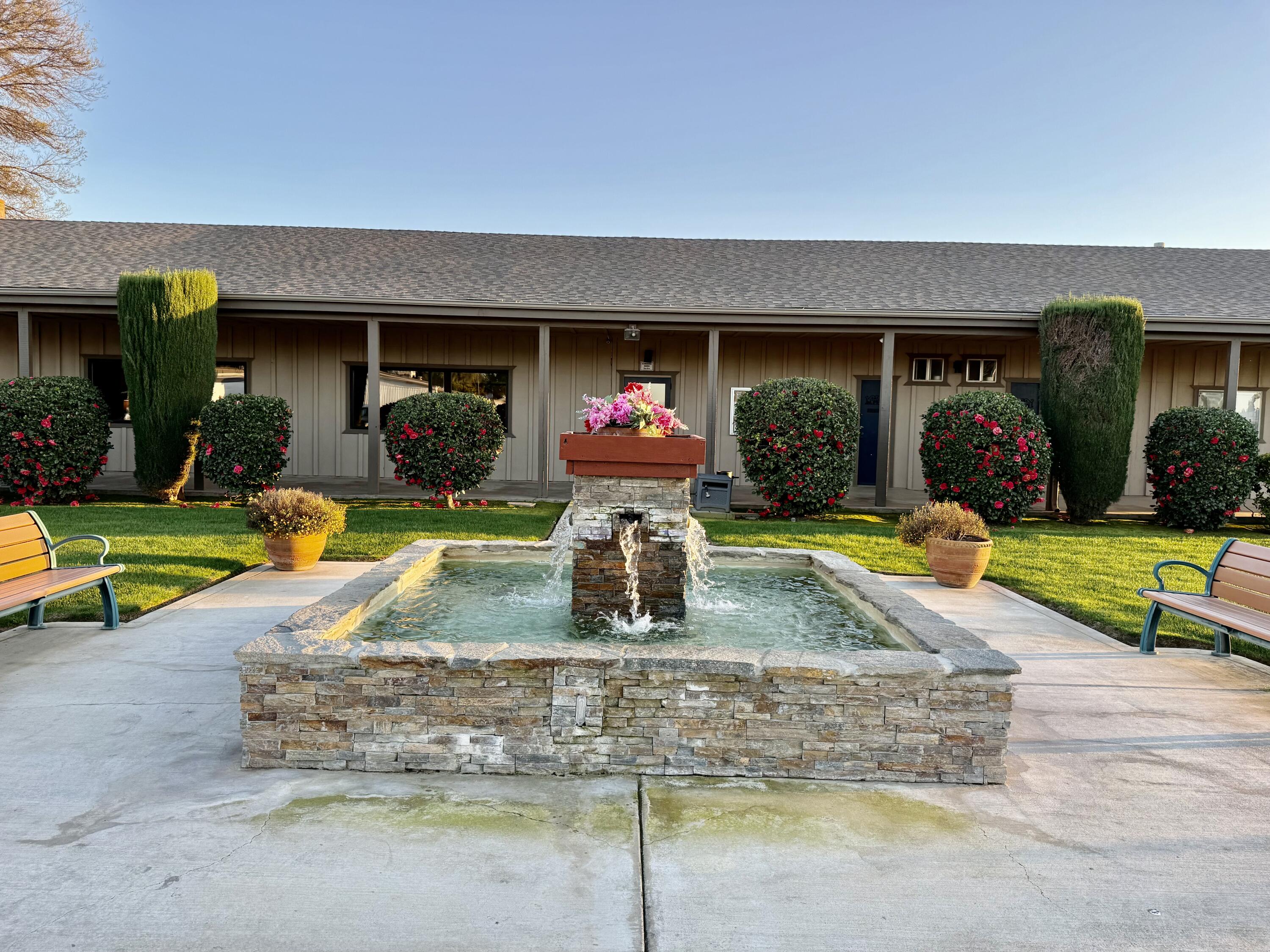 2627 W Midvalley Ave, Visalia, CA 93277