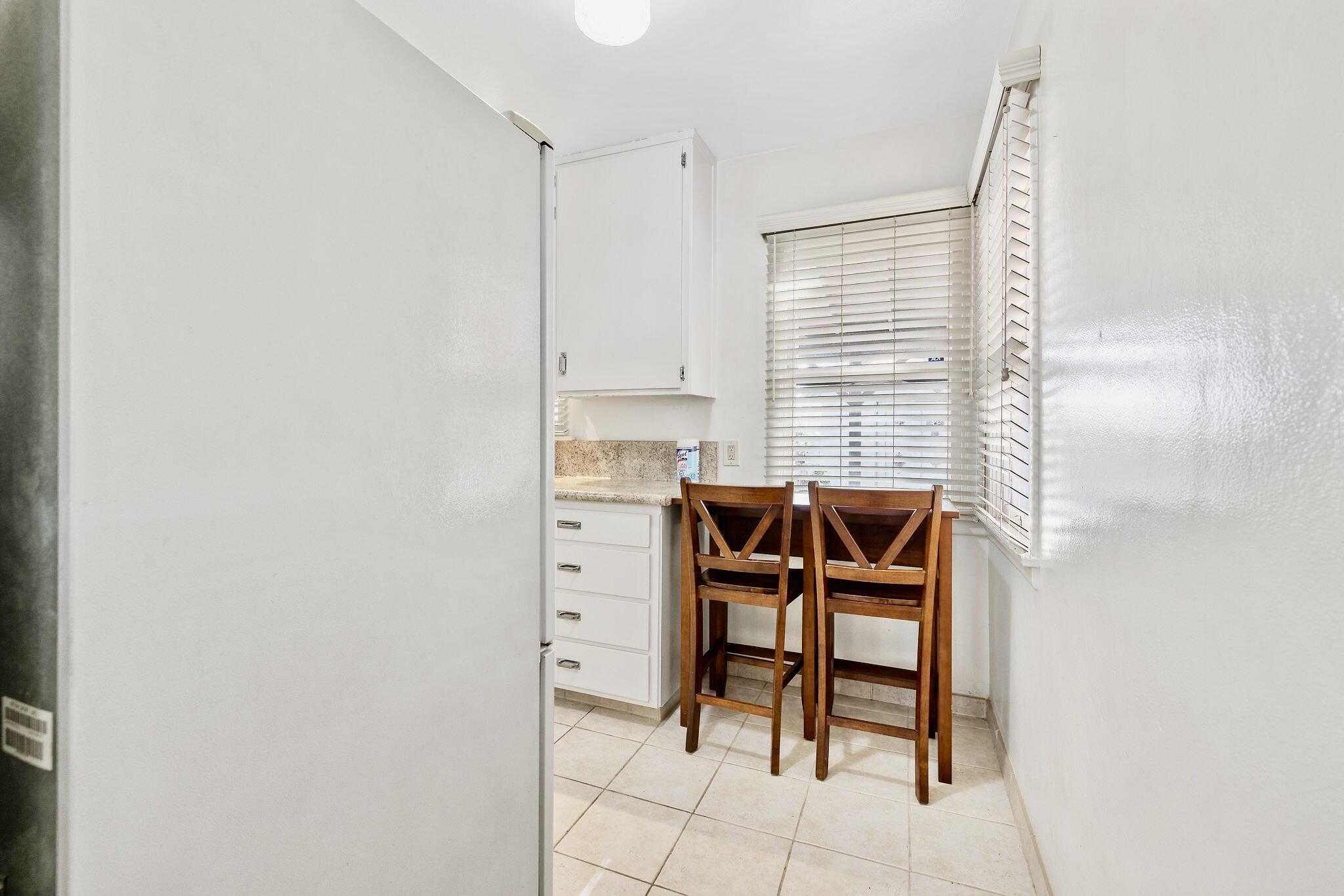 807 W Grove Ave, Visalia, CA 93291