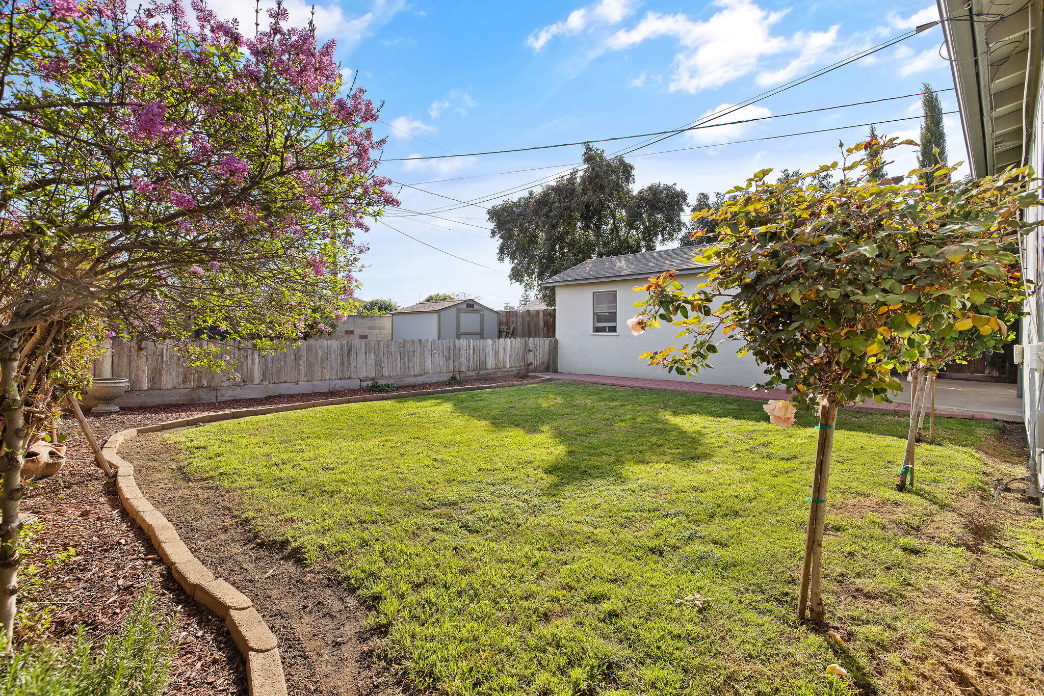 807 W Grove Ave, Visalia, CA 93291