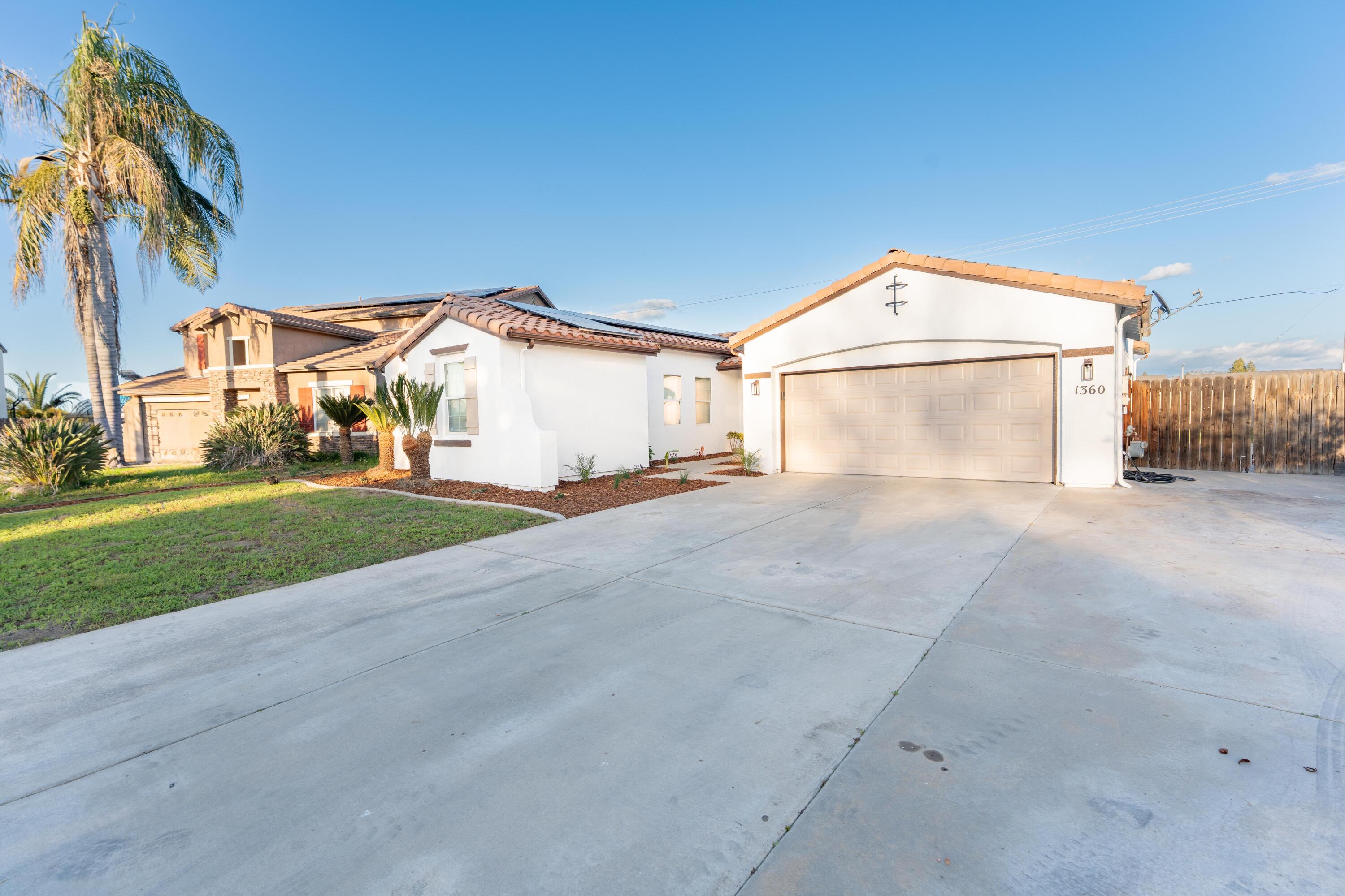 1360 N Jennifer Way, Porterville, CA 93257