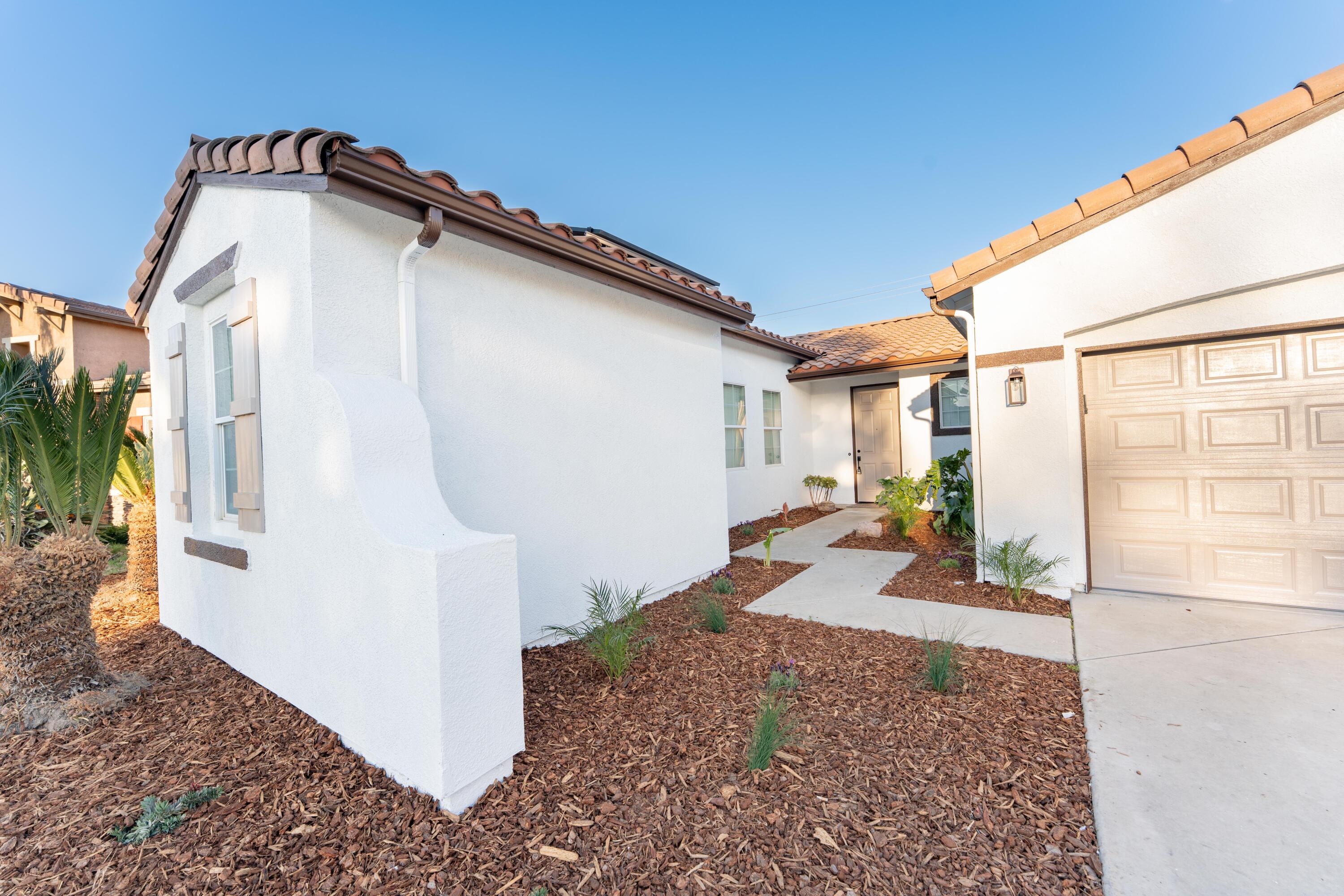 1360 N Jennifer Way, Porterville, CA 93257