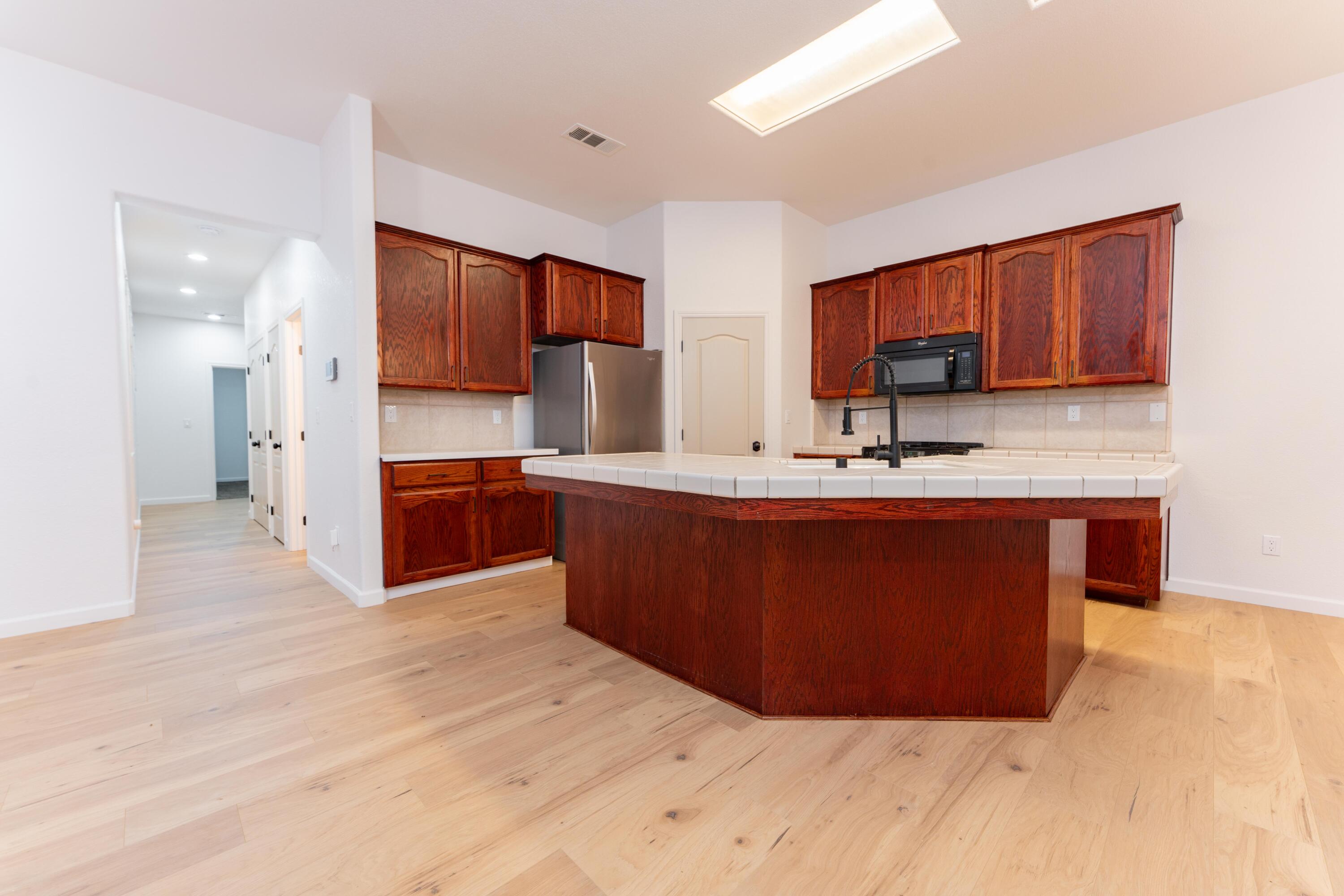 1360 N Jennifer Way, Porterville, CA 93257