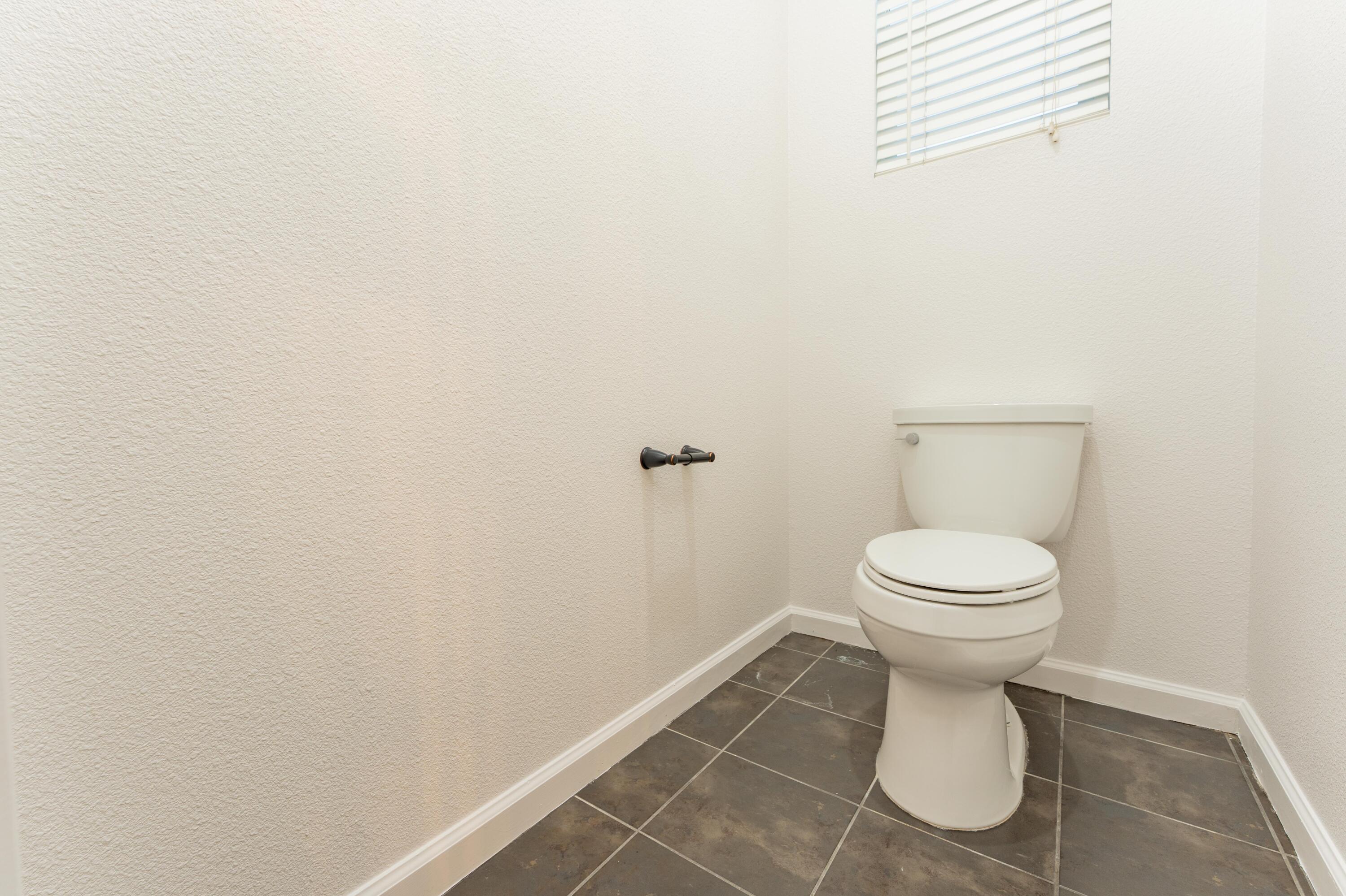 1360 N Jennifer Way, Porterville, CA 93257