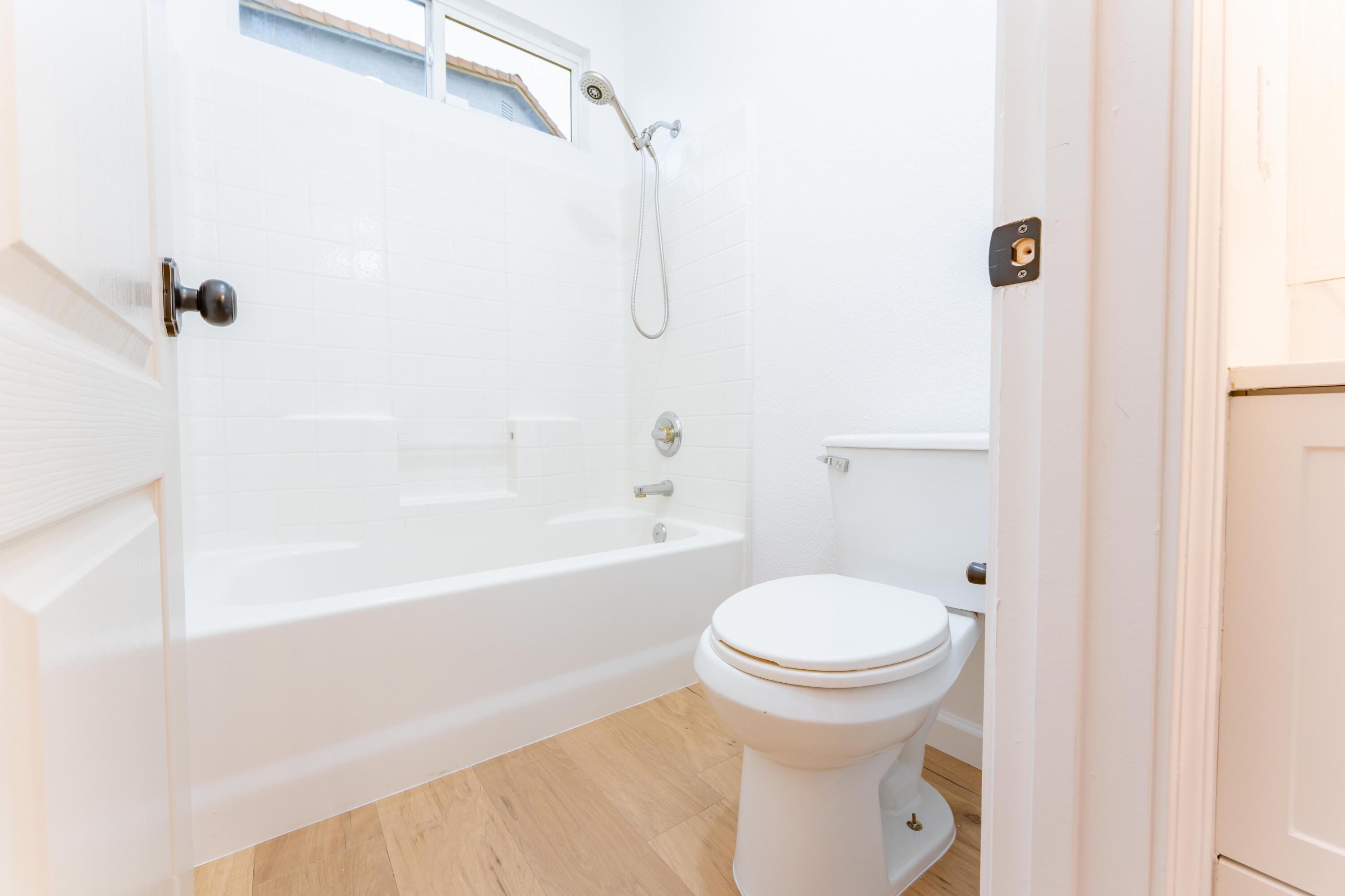 1360 N Jennifer Way, Porterville, CA 93257