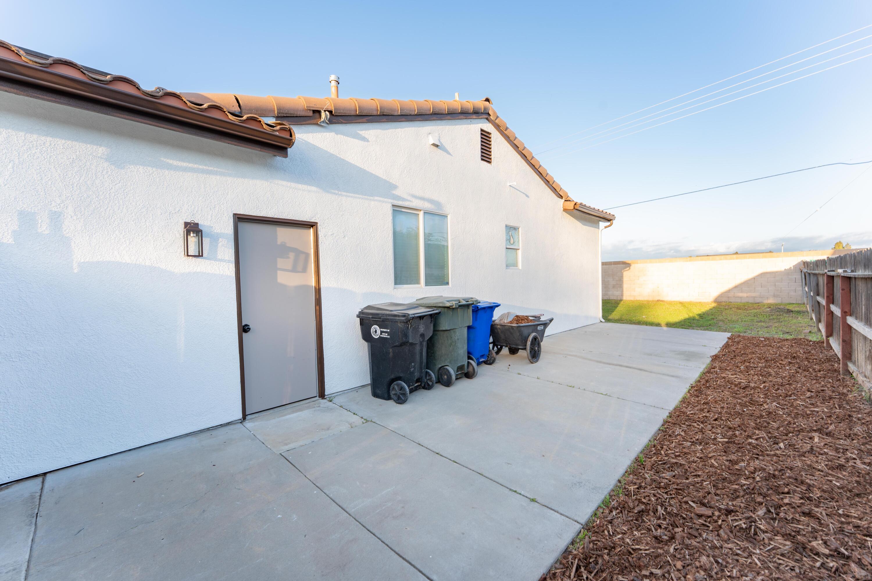 1360 N Jennifer Way, Porterville, CA 93257