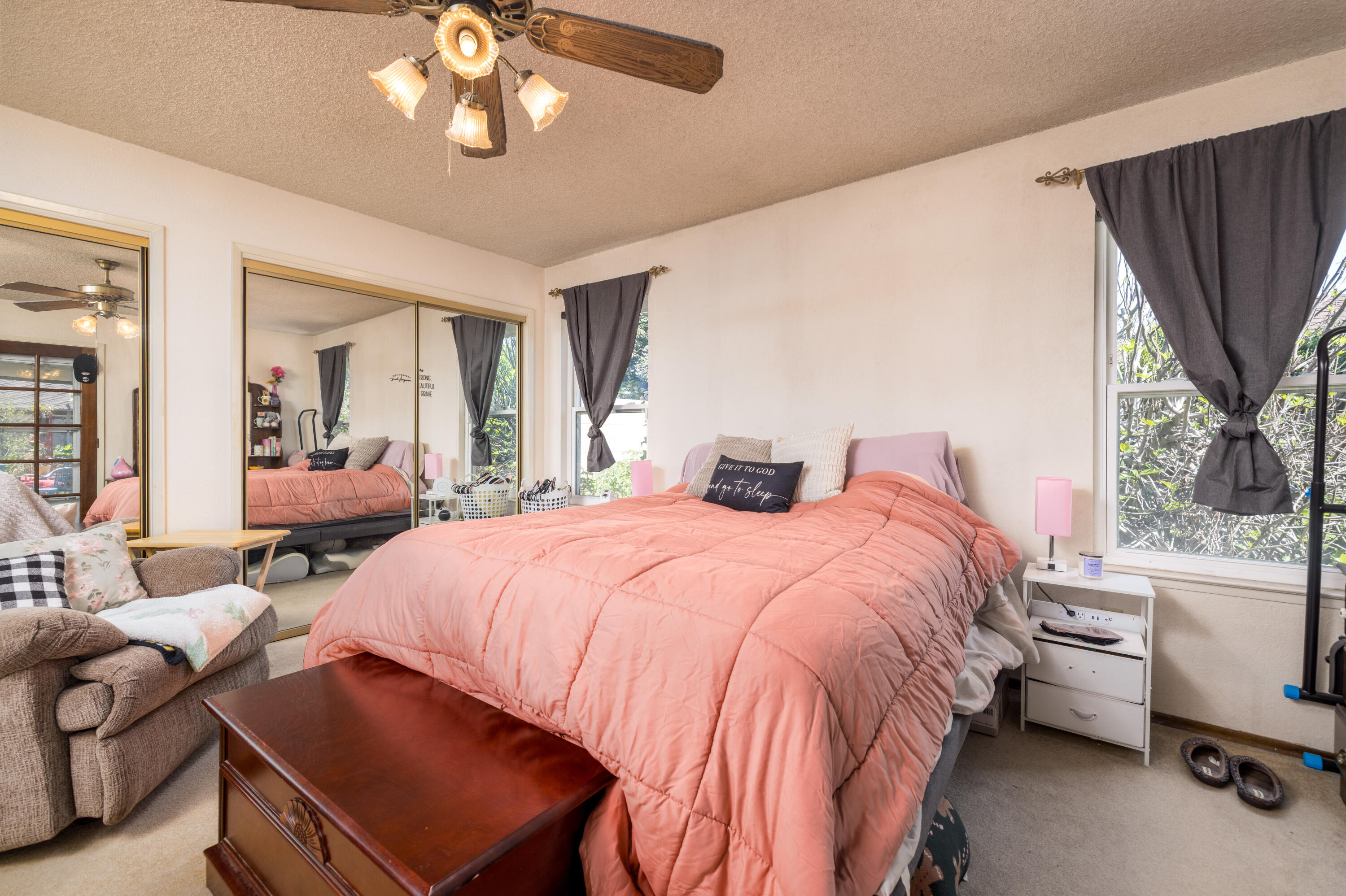 1352 N M St, Tulare, CA 93274