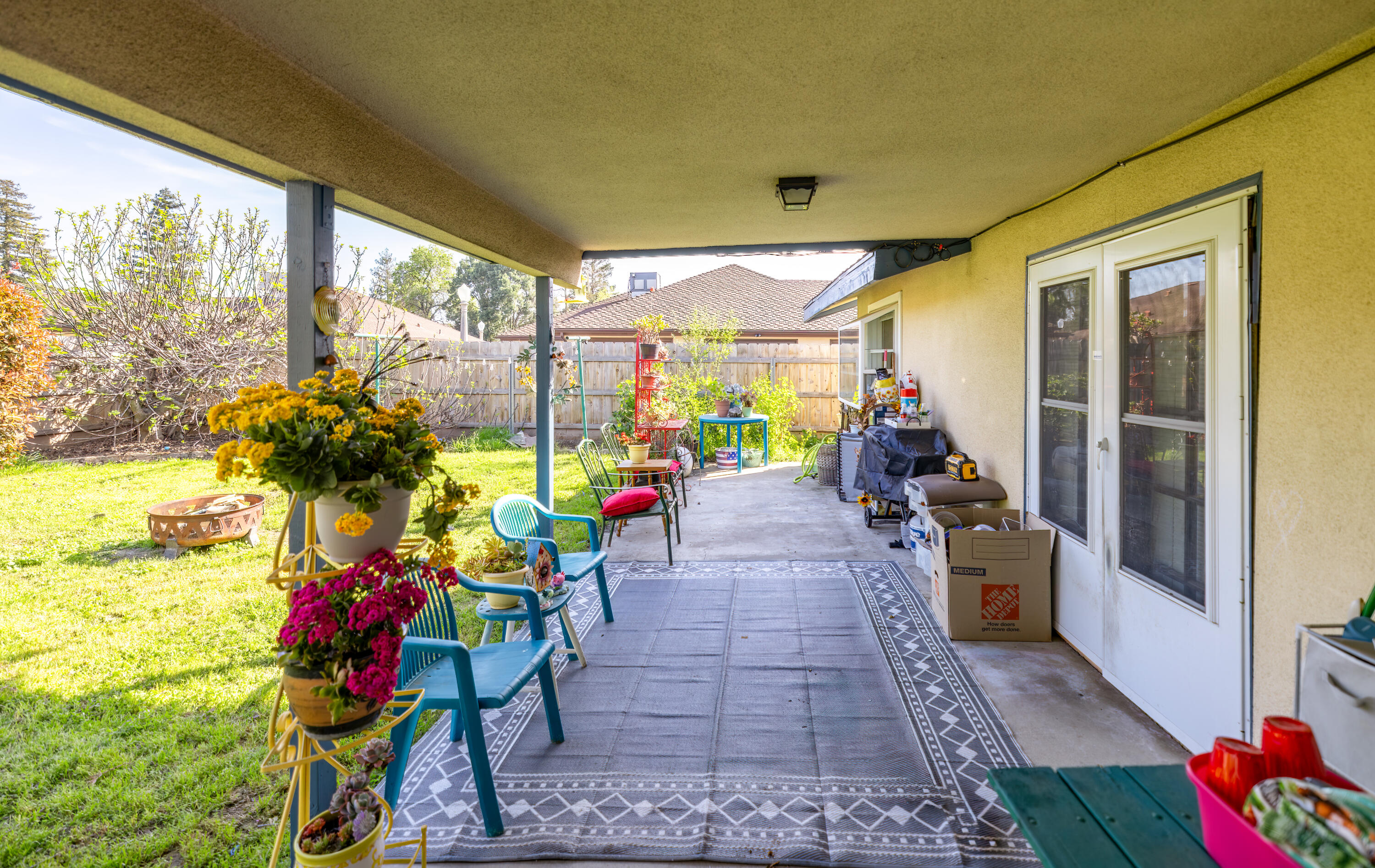 1352 N M St, Tulare, CA 93274