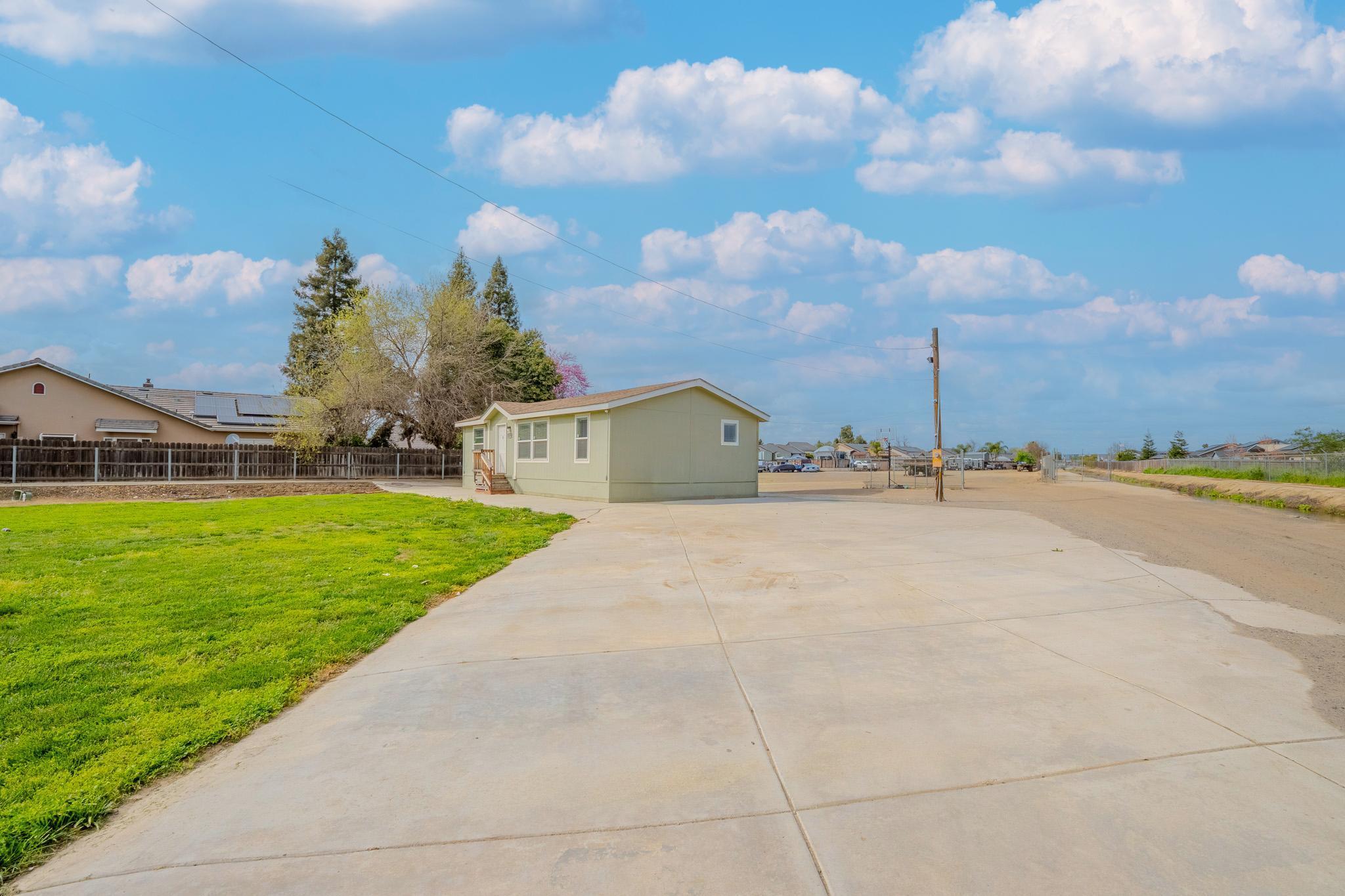 12770 Avenue 320, Visalia, CA 93291