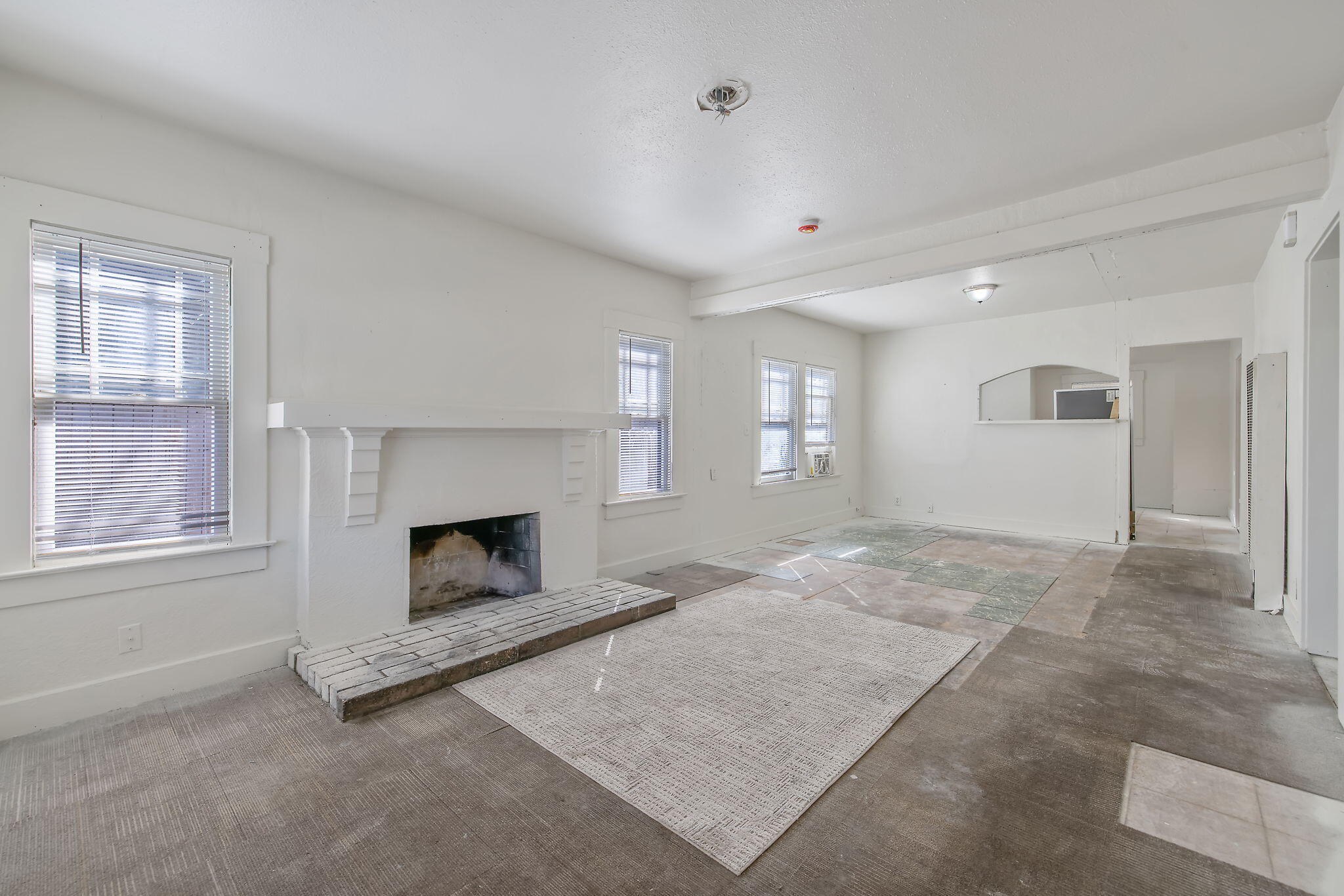 1247 N Ferger Ave, Fresno, CA 93728