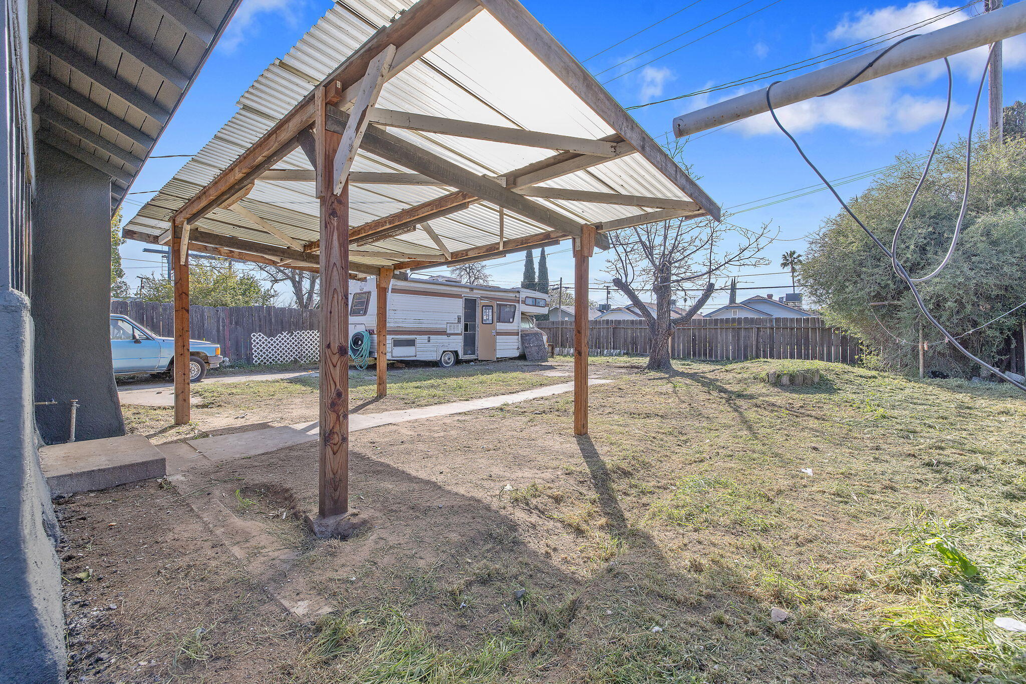 1247 N Ferger Ave, Fresno, CA 93728