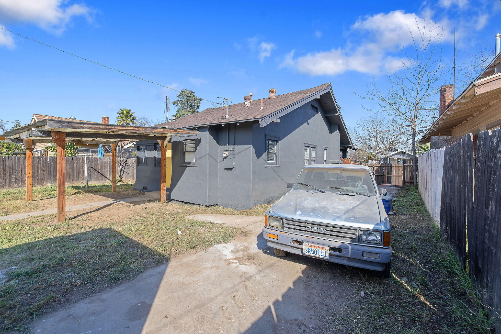 1247 N Ferger Ave, Fresno, CA 93728