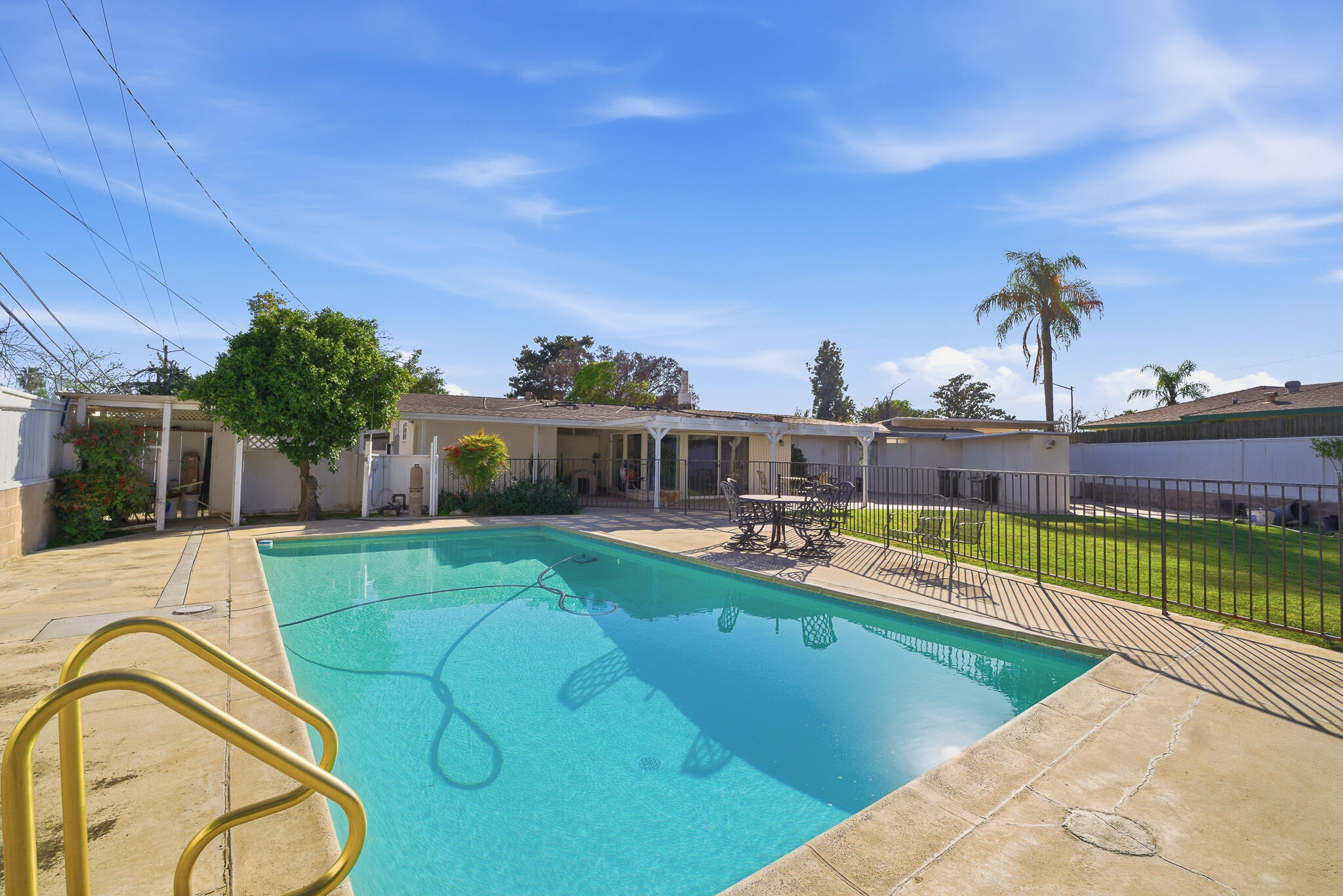 5208 Greenbrier Ave, Bakersfield, CA 93306