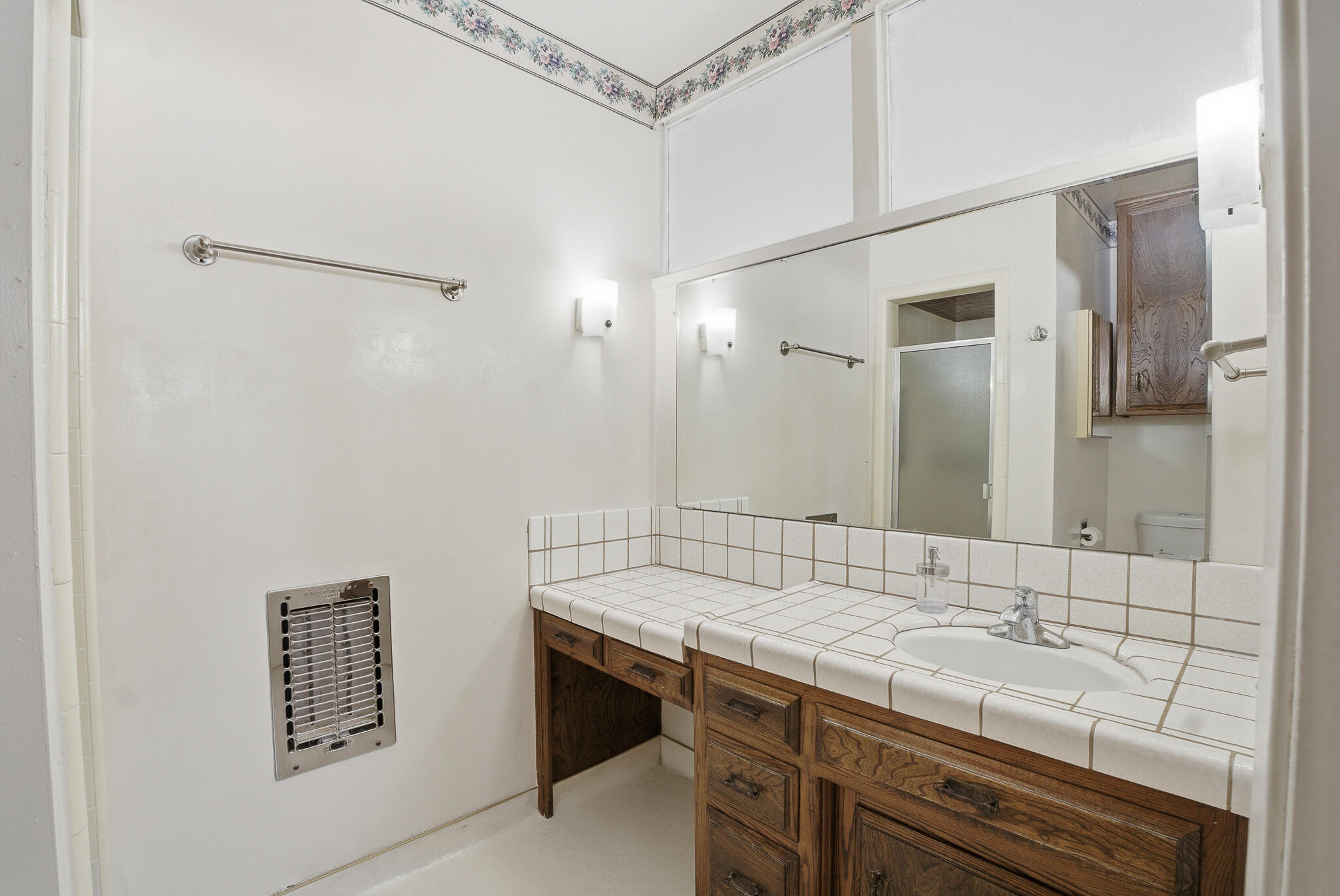 5208 Greenbrier Ave, Bakersfield, CA 93306