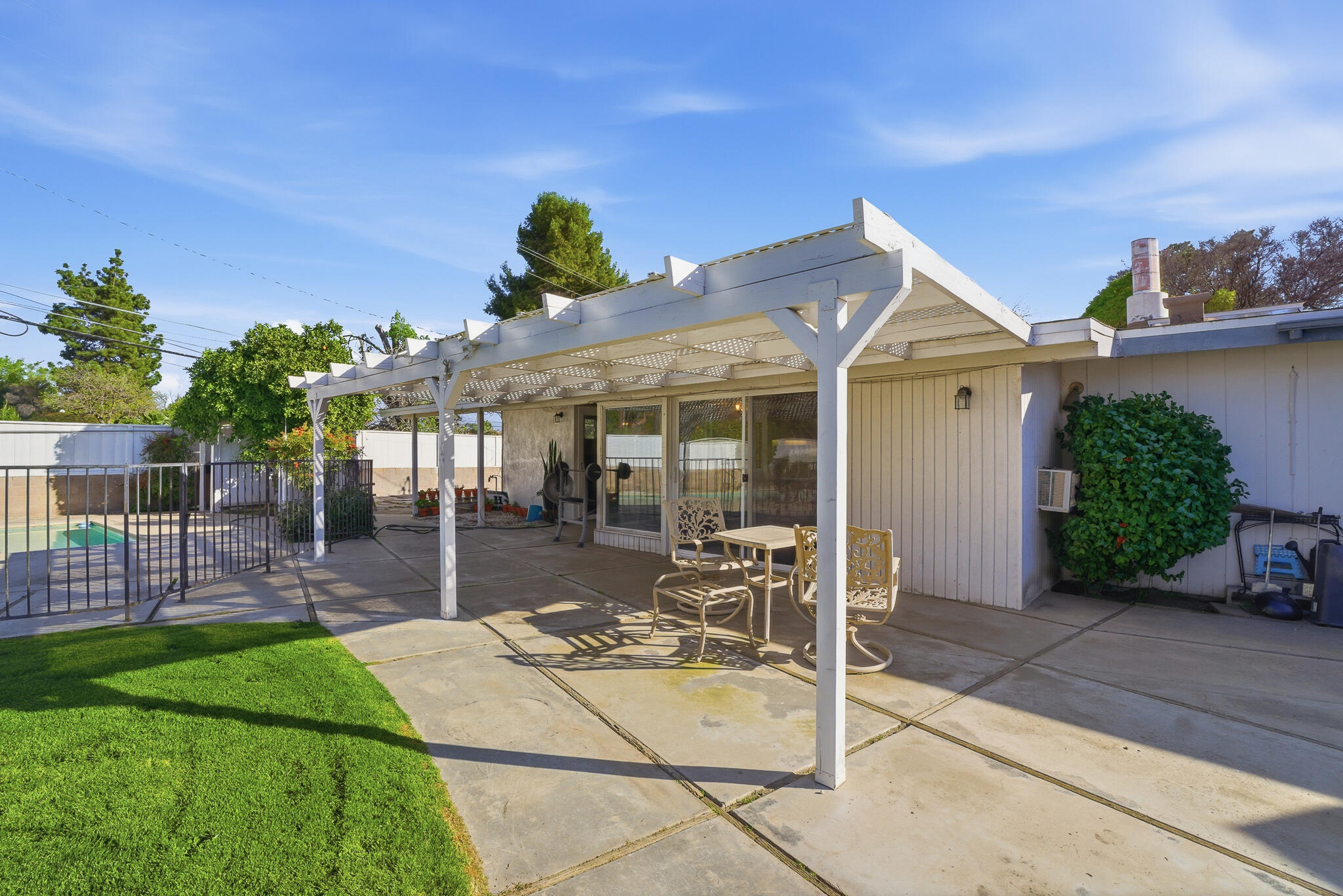 5208 Greenbrier Ave, Bakersfield, CA 93306